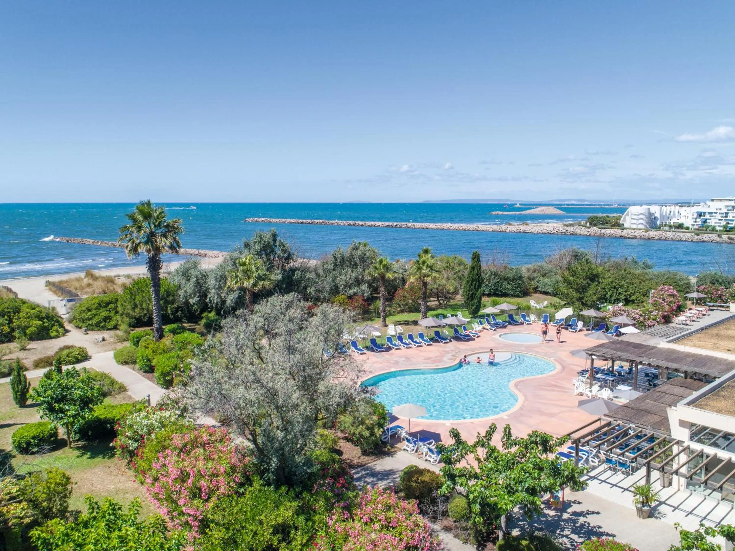 Bird's eye view in SOWELL Family Grau du Roi