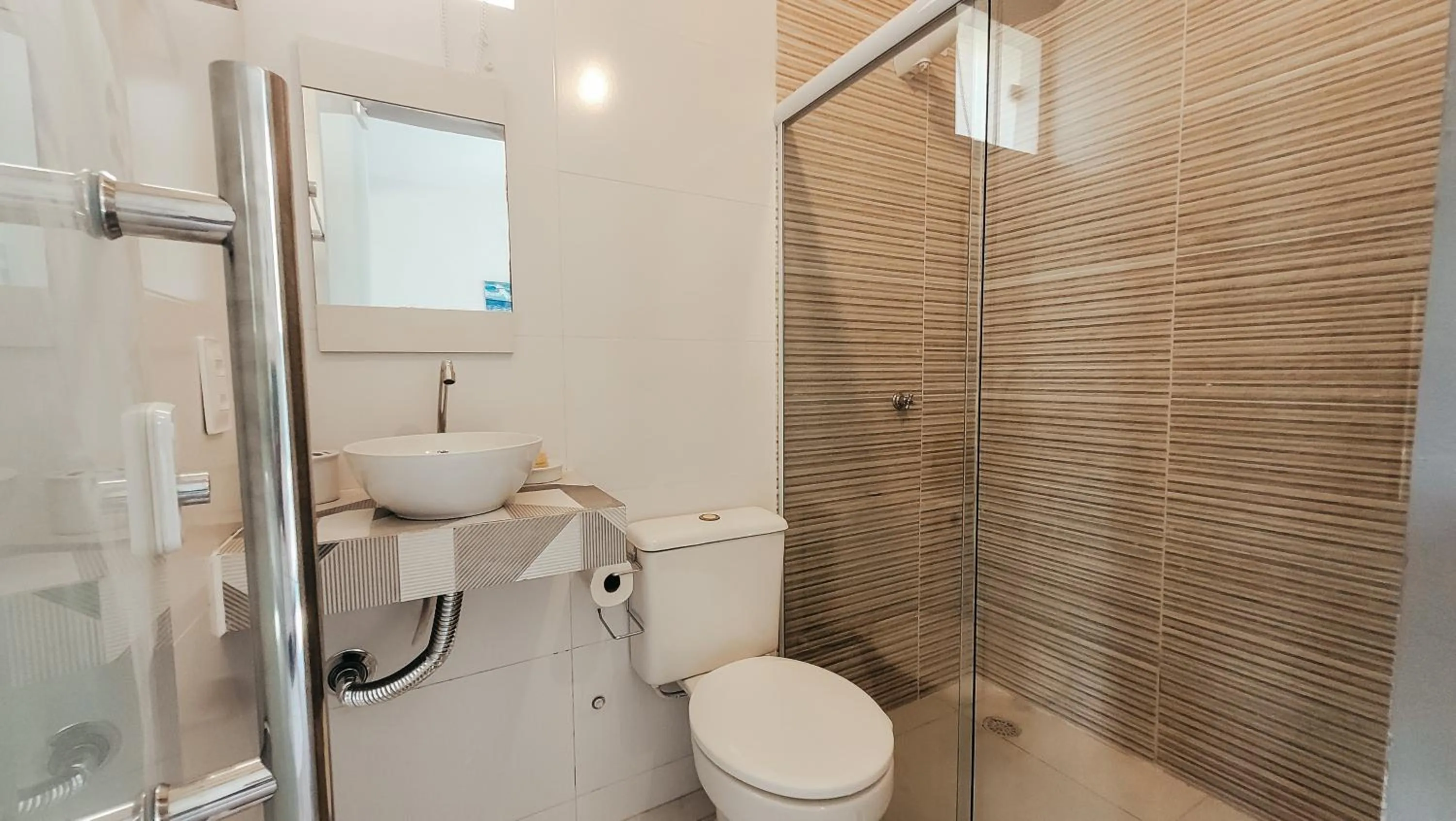 Toilet in Ajubá Pousada