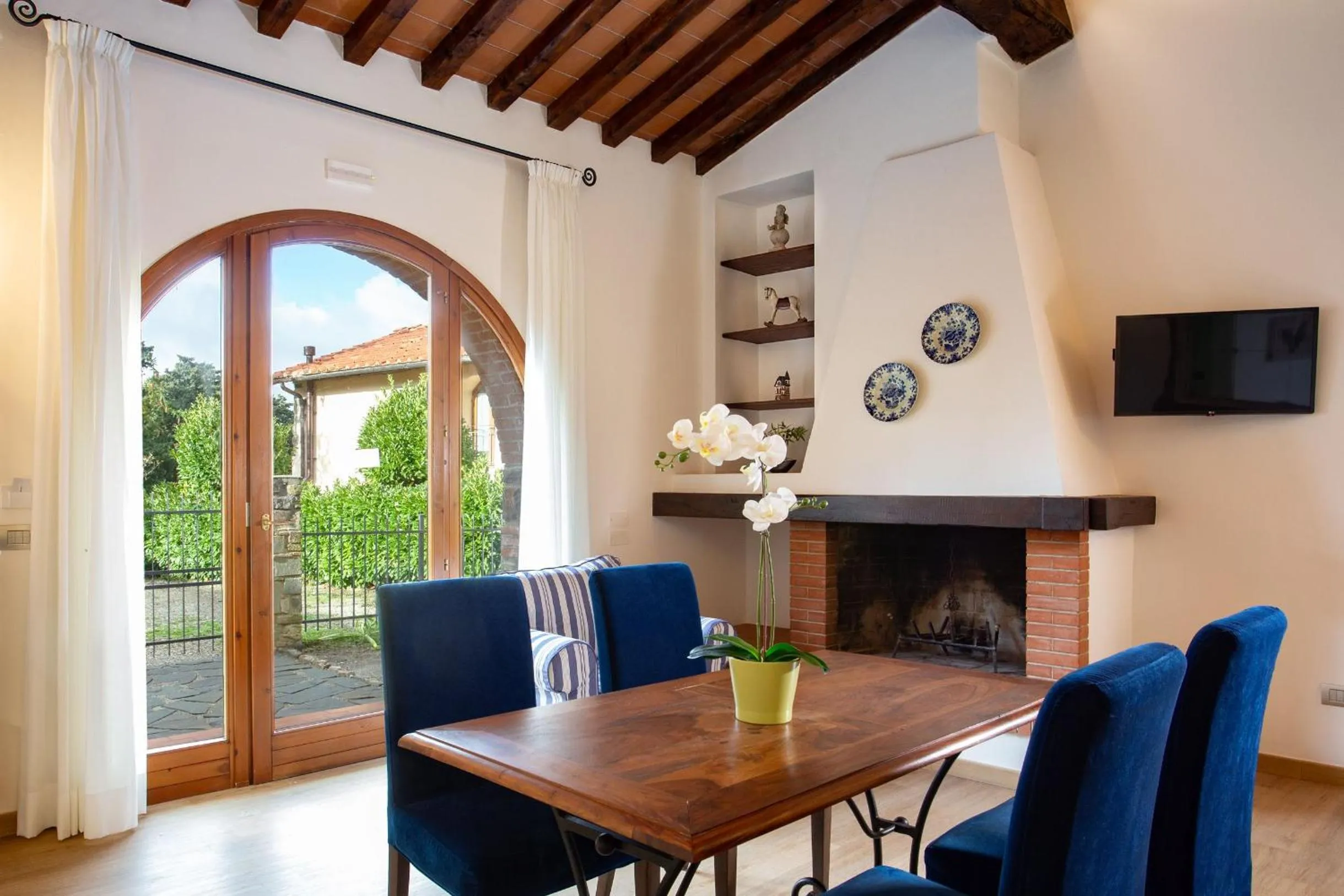 Dining area in Residenza le Colline del Paradiso