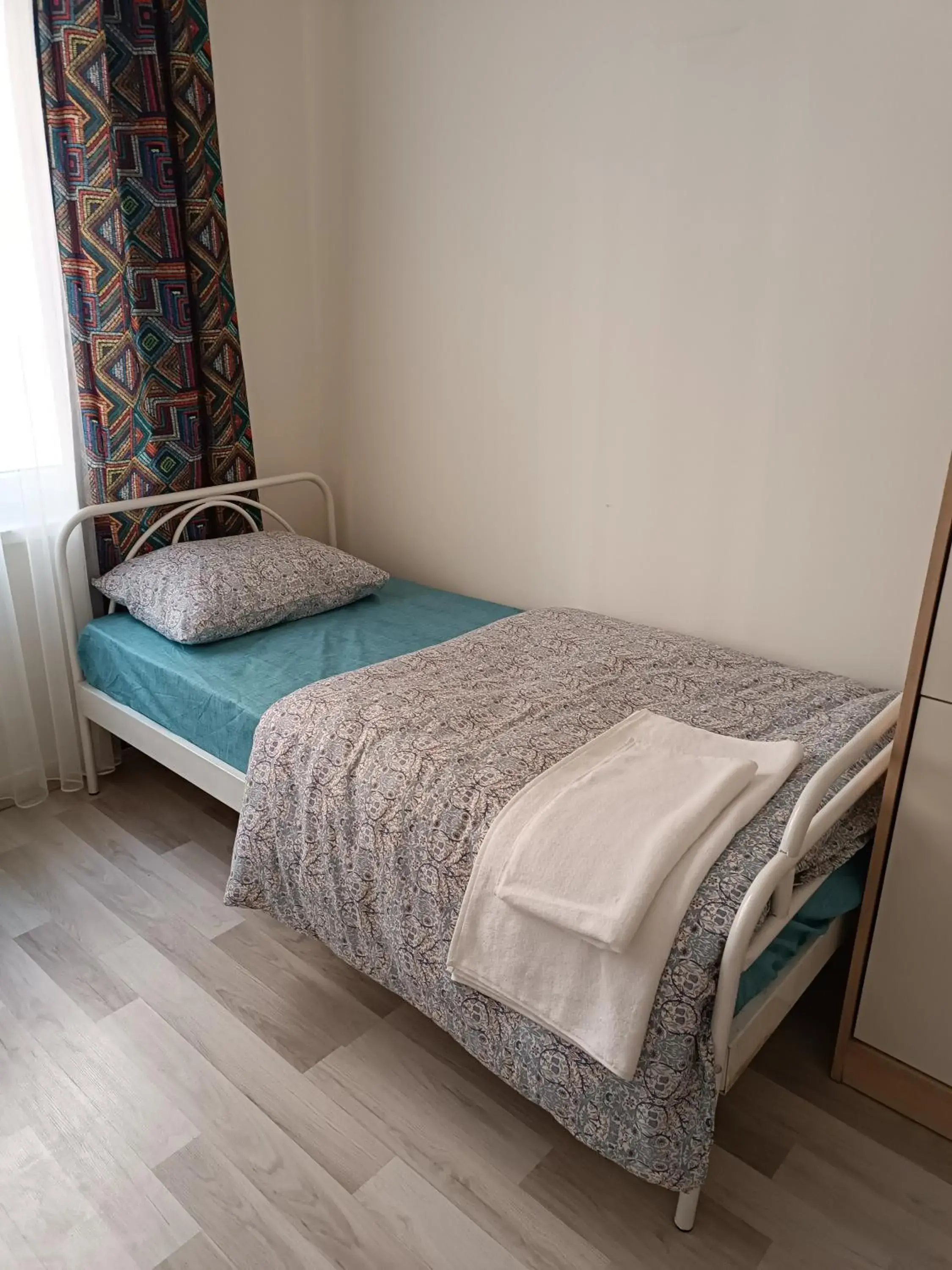 Standard Twin Room with Shared Bathroom in Deeps Hostel Ankara 2 Standard Twin Room with Shared Bathroom in Deeps Hostel Ankara 2