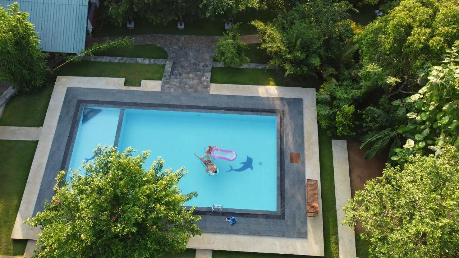 Swimming pool in Naturaliza Sigiriya