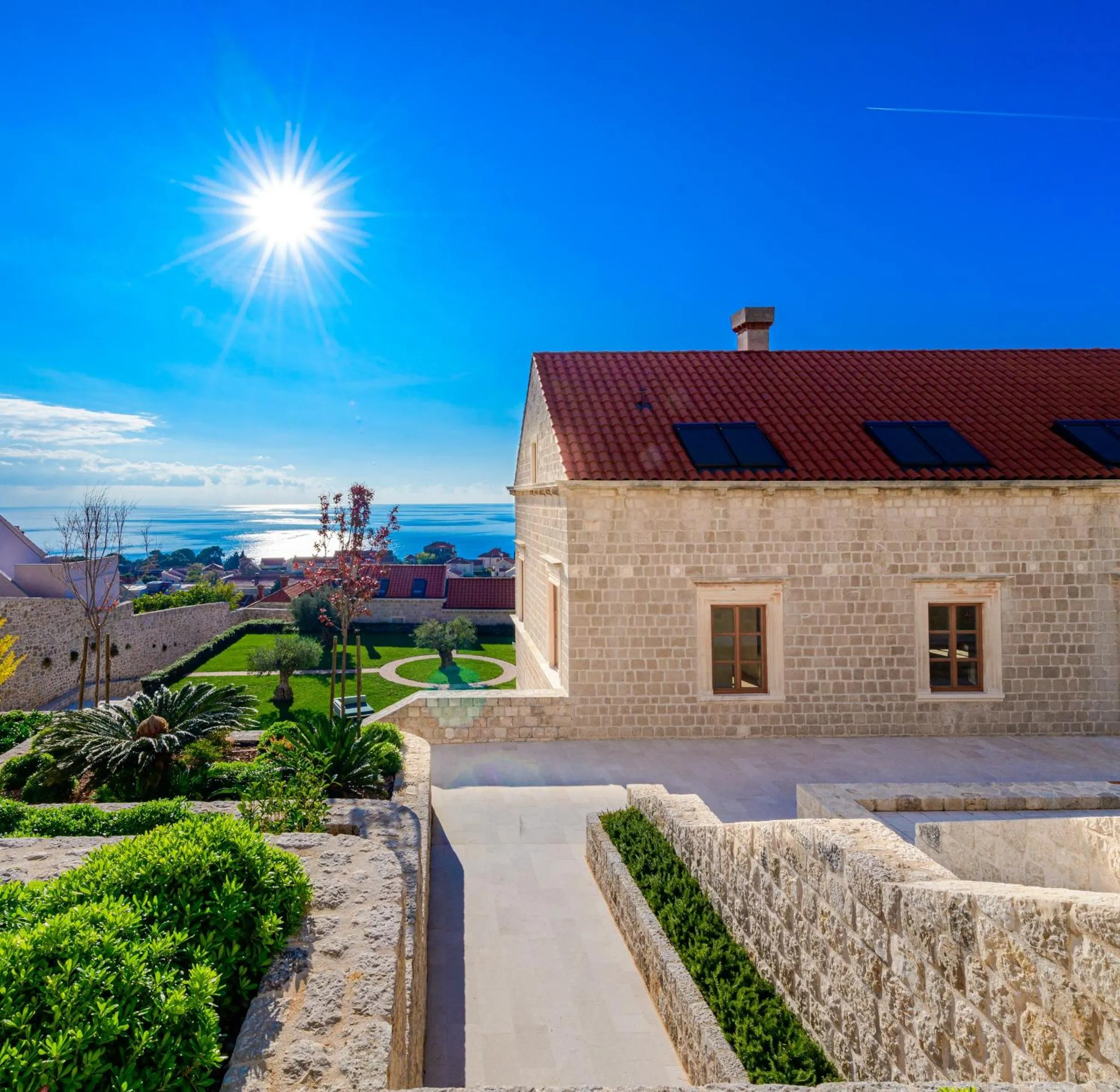 Facade/entrance in Palace Natali