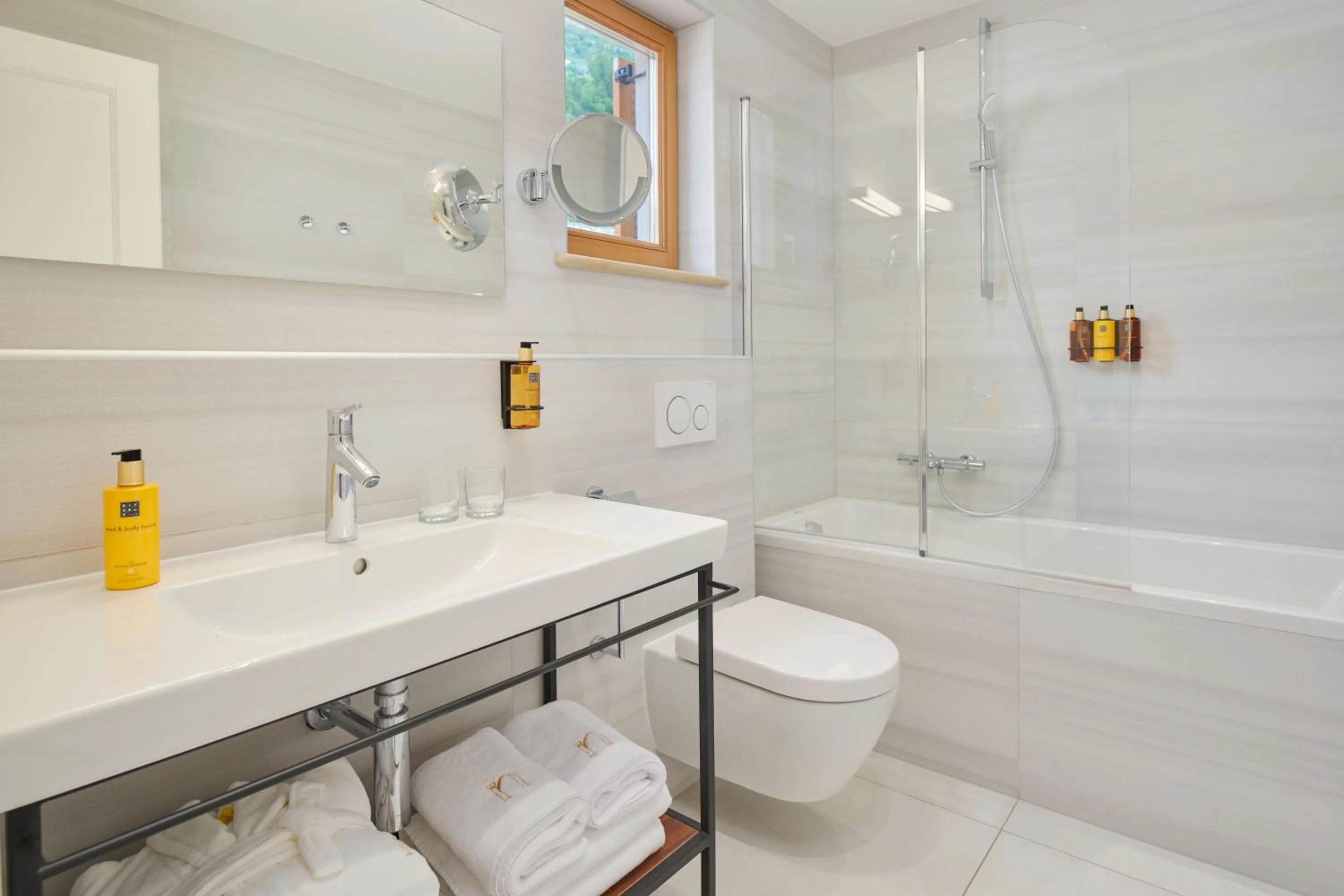 Bathroom in Palace Natali