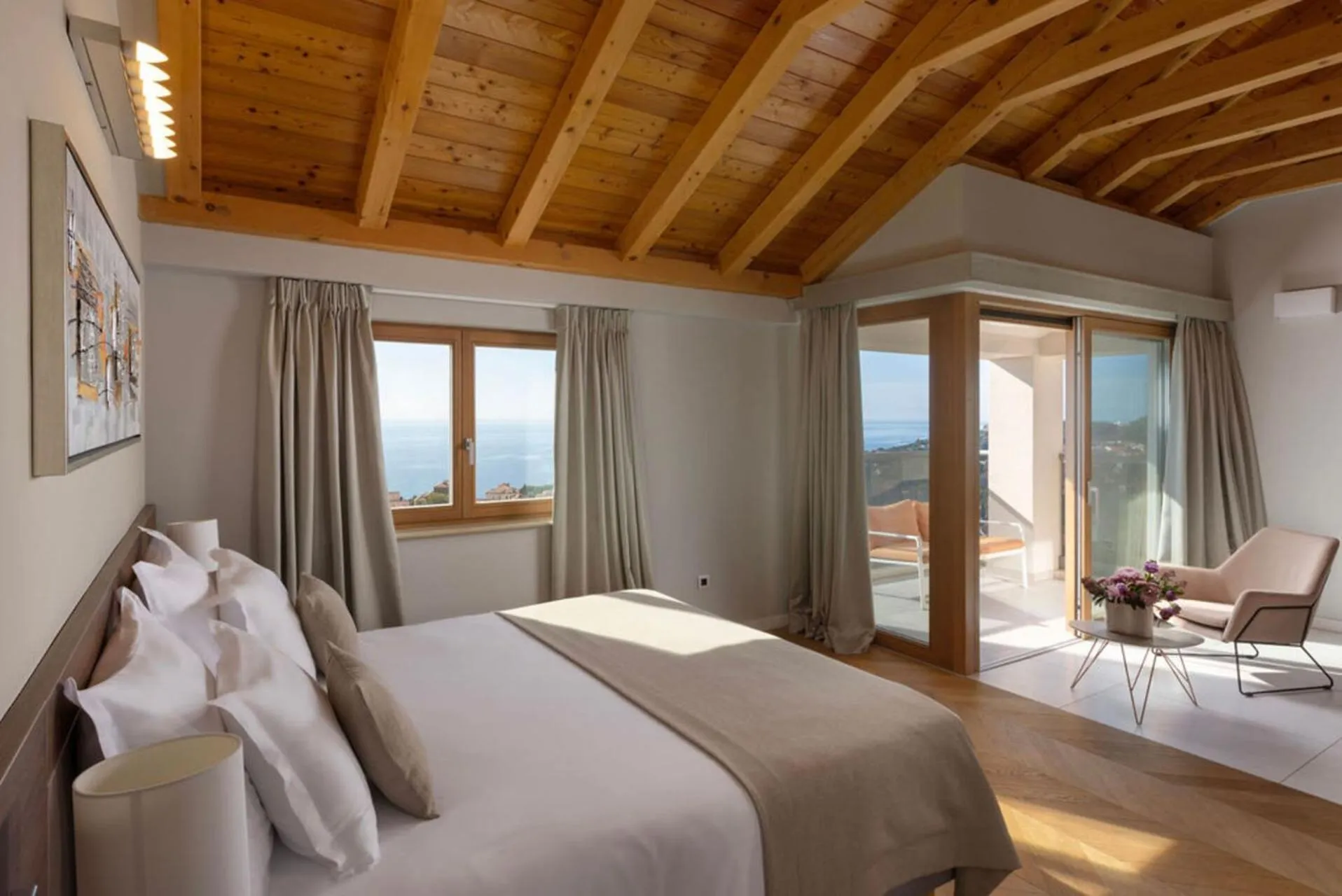 Bedroom, Bed in Palace Natali