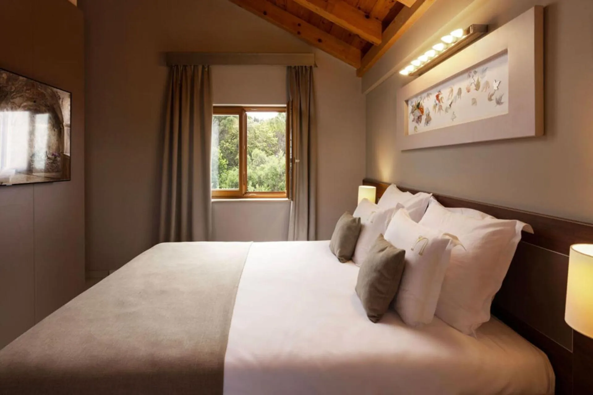 Bedroom, Bed in Palace Natali