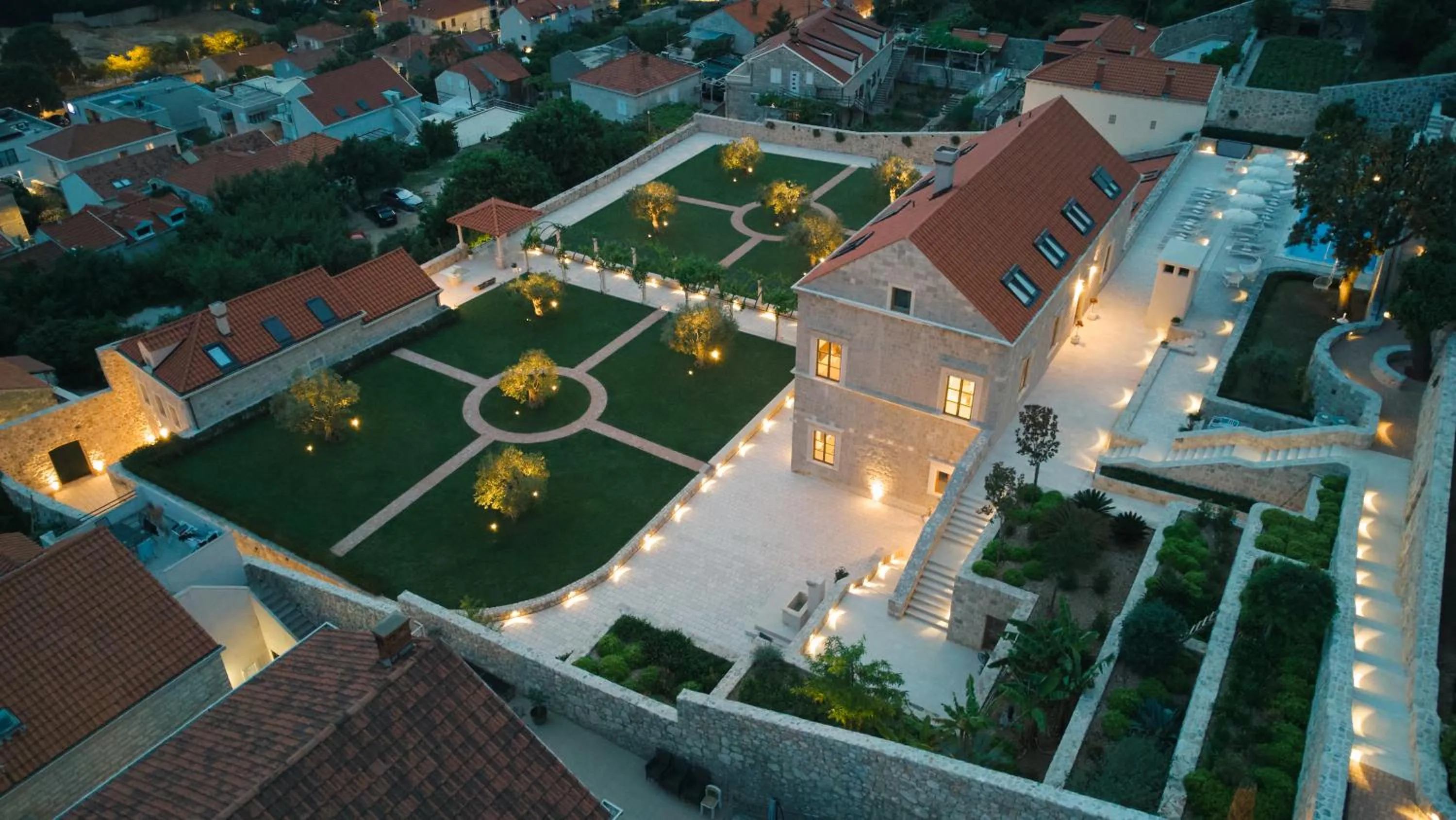 Property building in Palace Natali