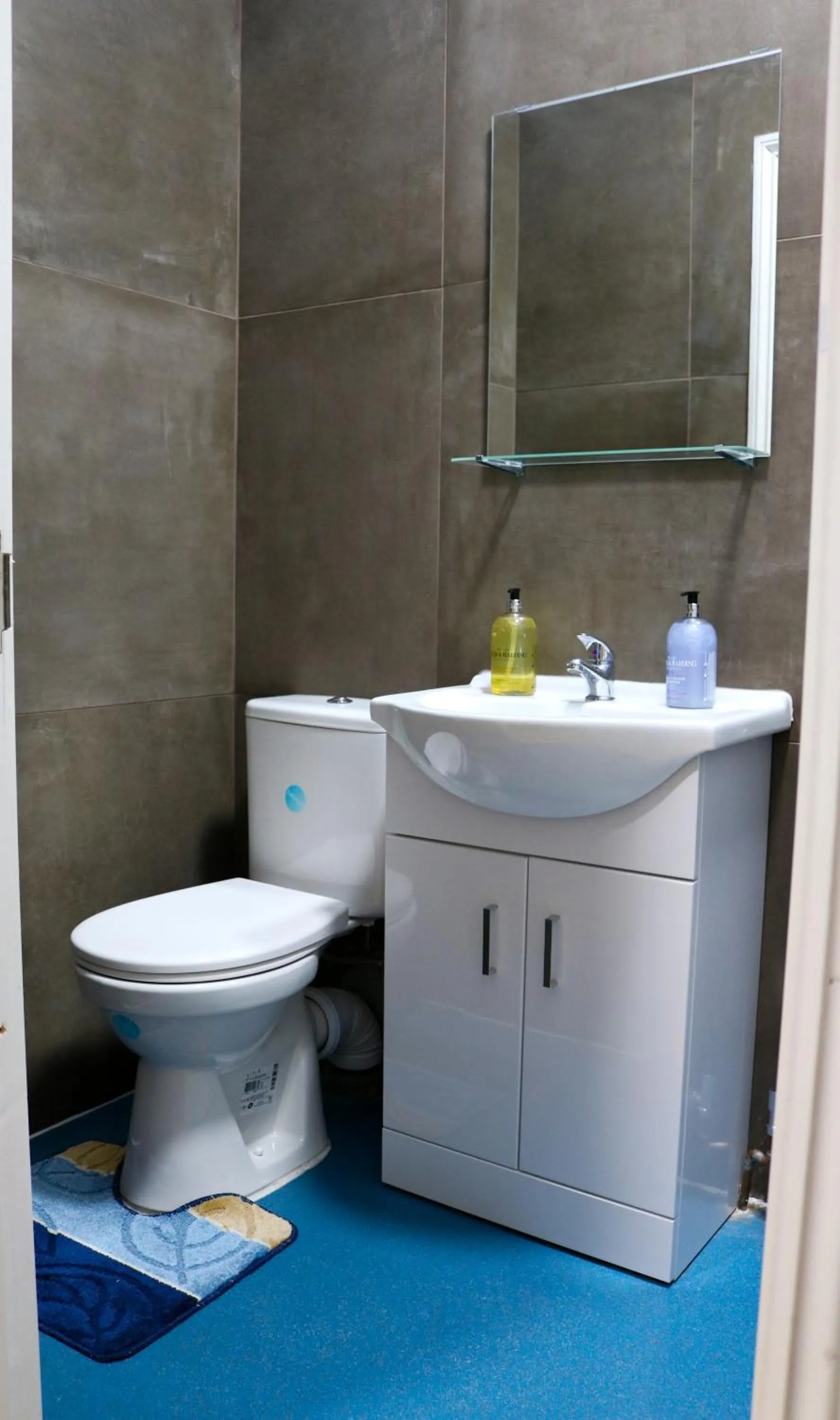 Toilet in Desire Residence