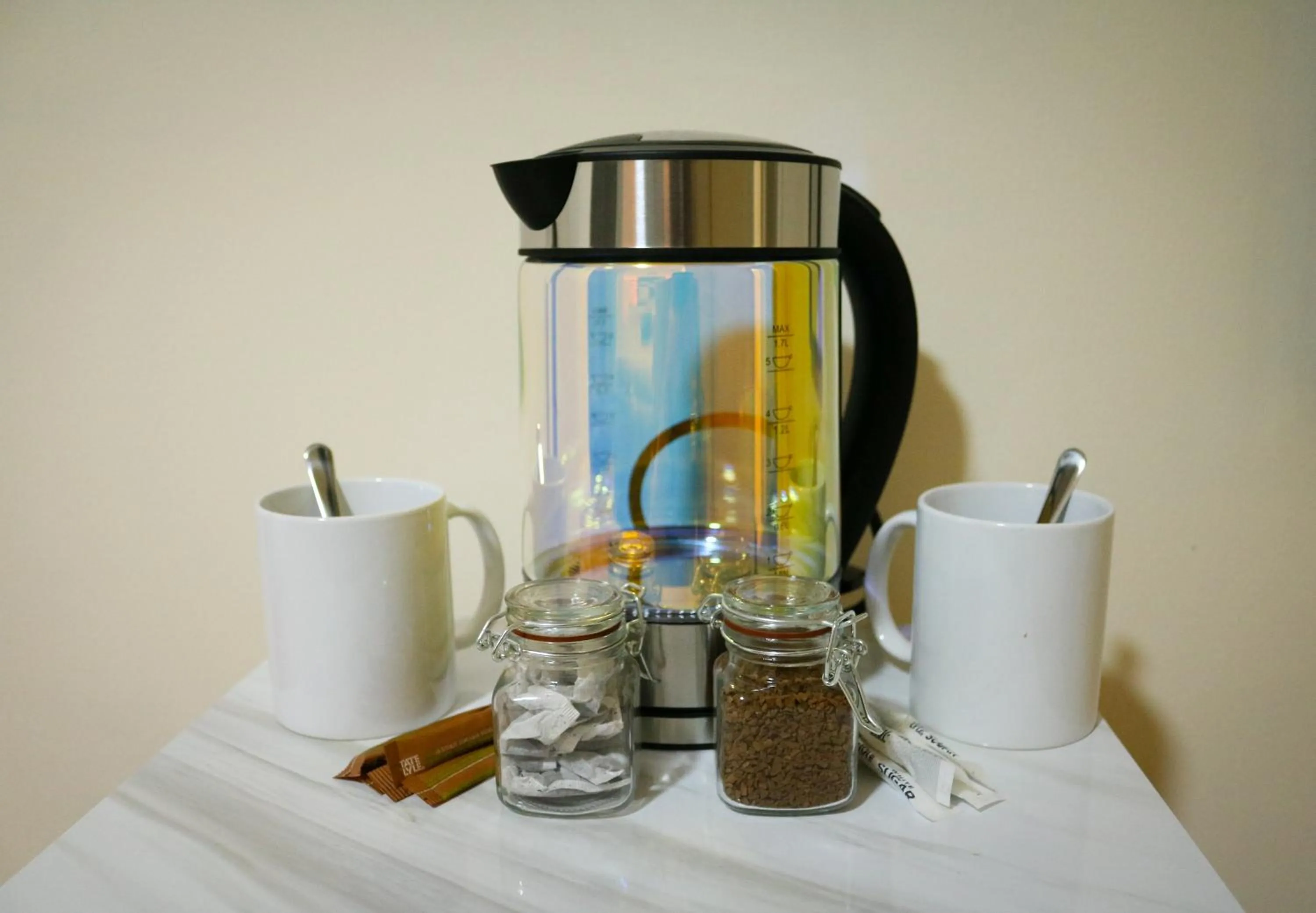 Coffee/tea facilities in Desire Residence