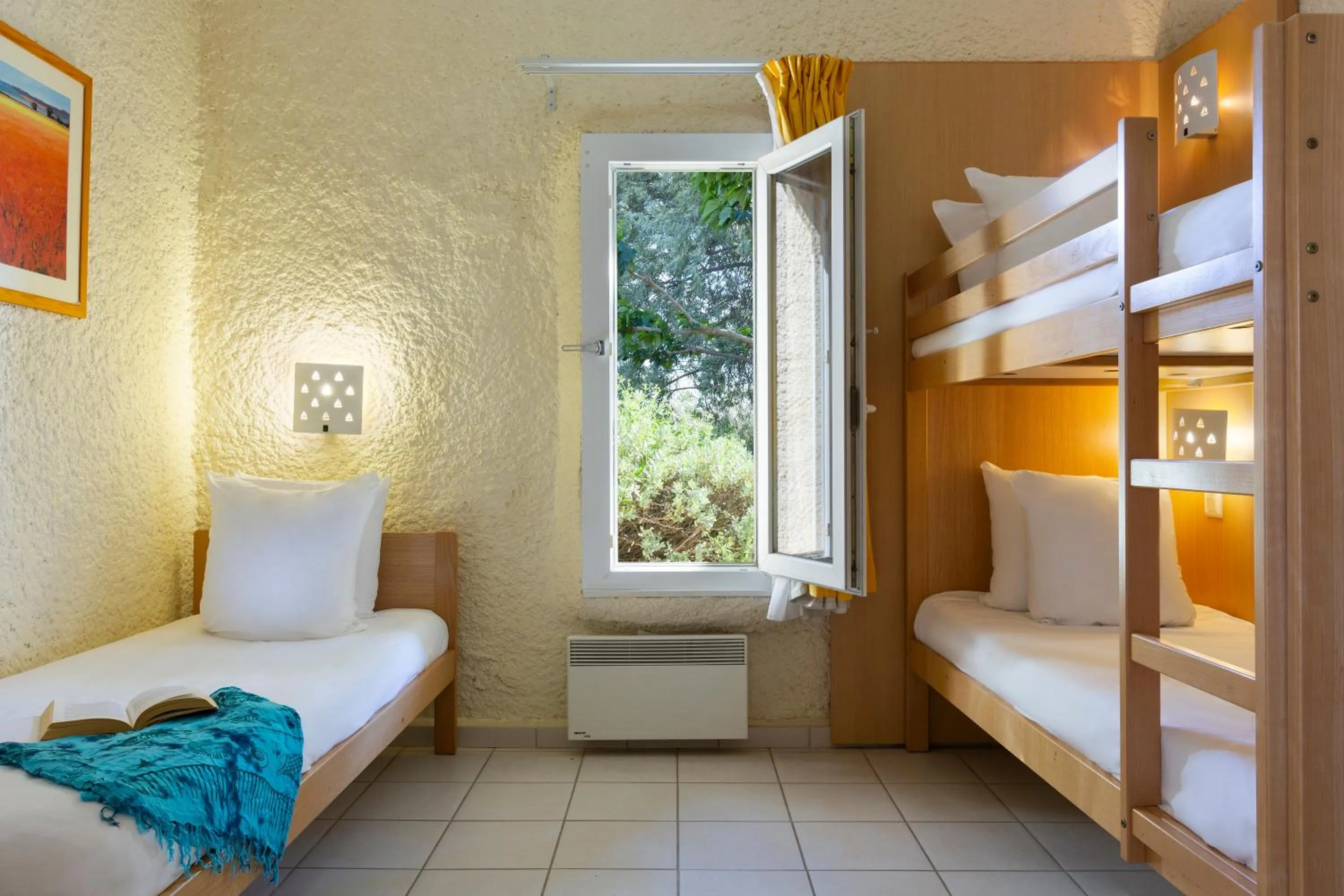 Bedroom, Bed in SOWELL Family Cap d’Agde