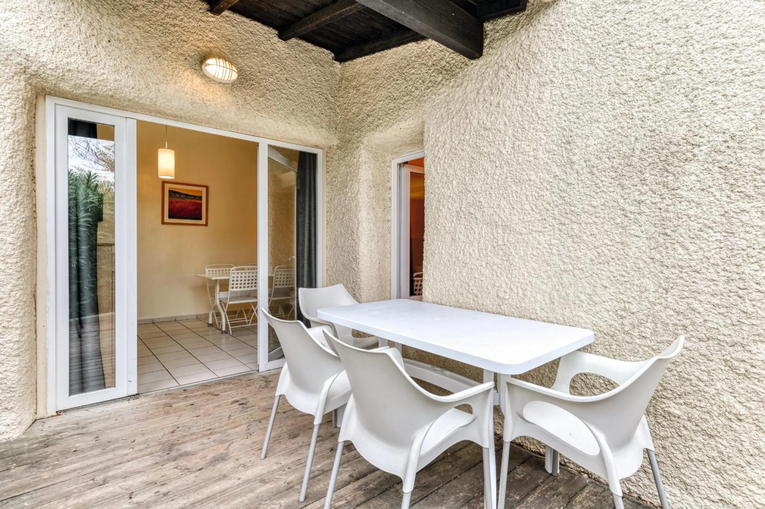 Patio in SOWELL RESIDENCES Les Lauriers Roses