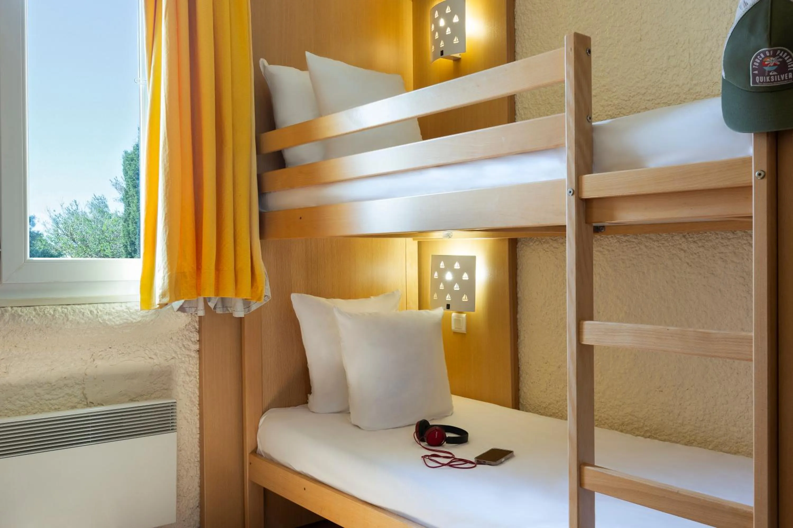 Bedroom, Bed in SOWELL RESIDENCES Les Lauriers Roses