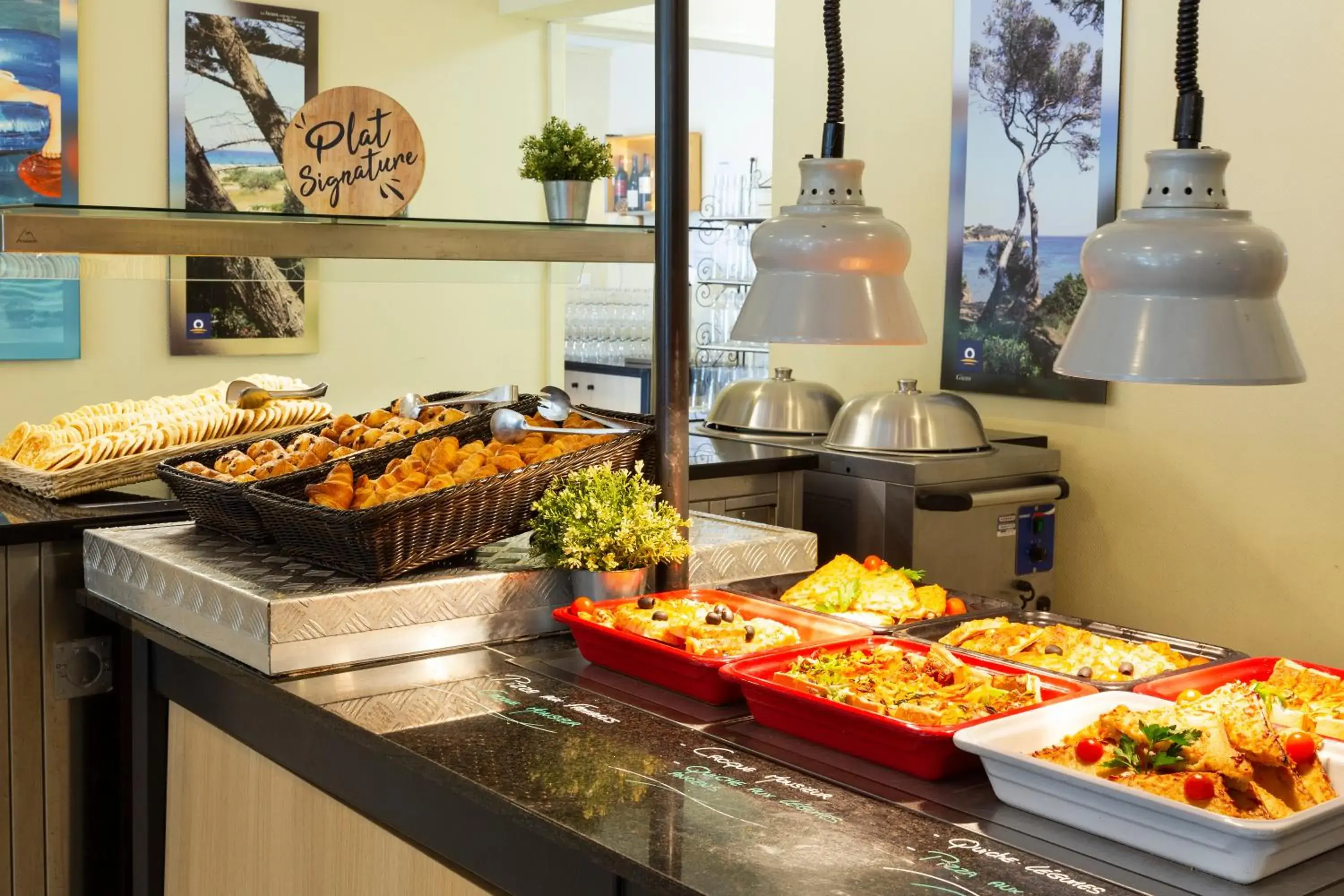 Lobby or reception in SOWELL RESIDENCES Les Lauriers Roses Lobby or reception in SOWELL RESIDENCES Les Lauriers Roses