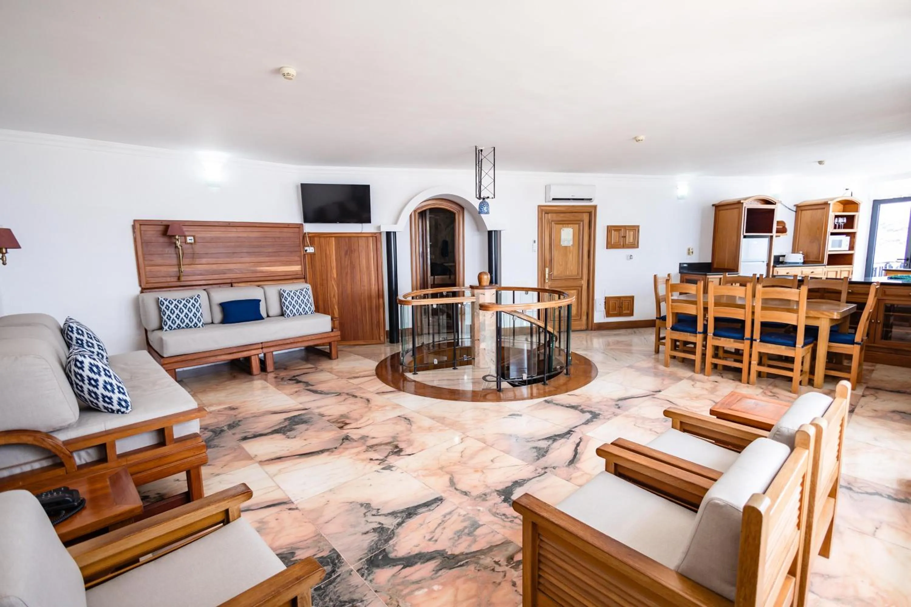 Photo of the whole room in Servatur JB - Adults Only