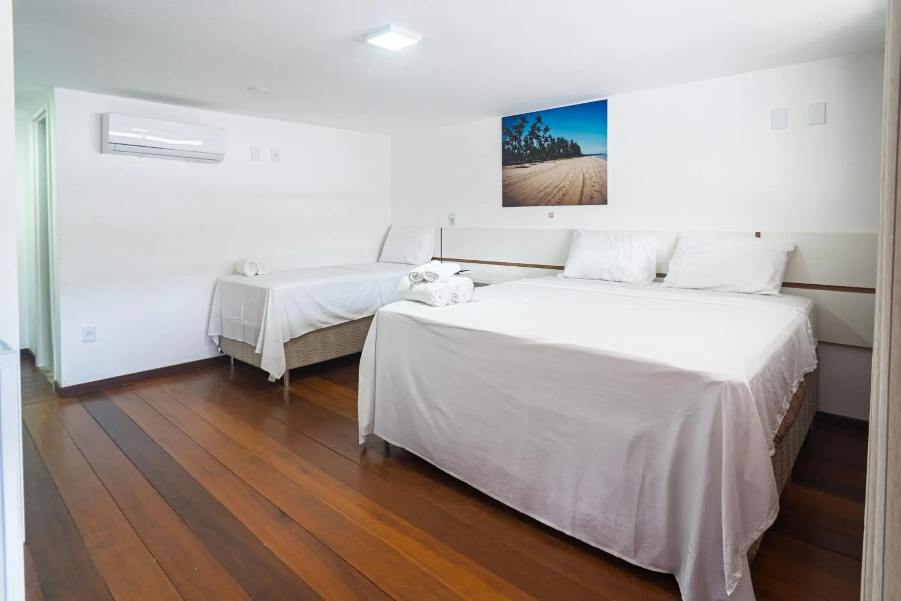 Photo of the whole room, Bed in Brisa do Mar Praia Hotel Photo of the whole room, Bed in Brisa do Mar Praia Hotel