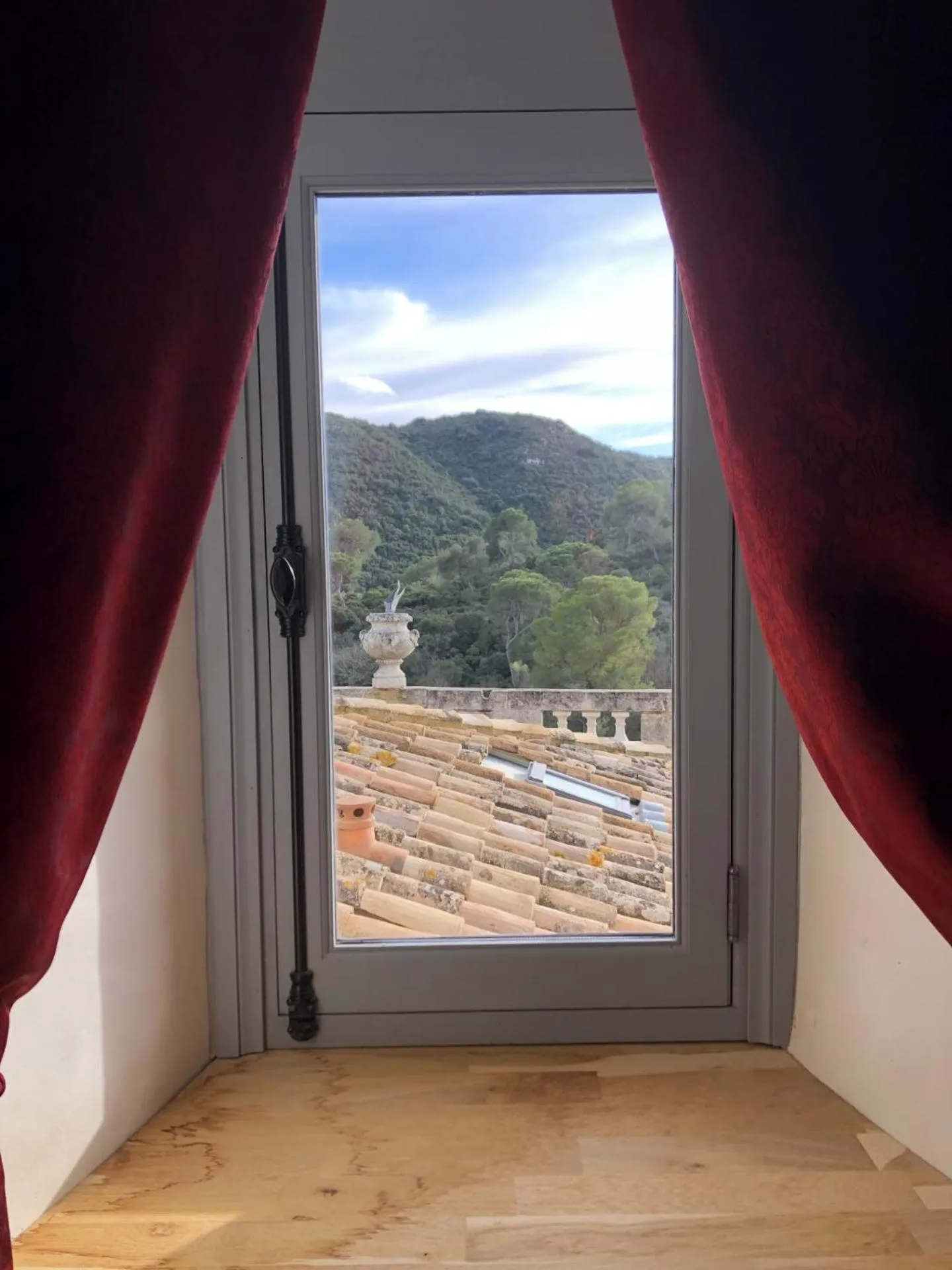 Natural landscape in Château de Collias - Maison de Vacances