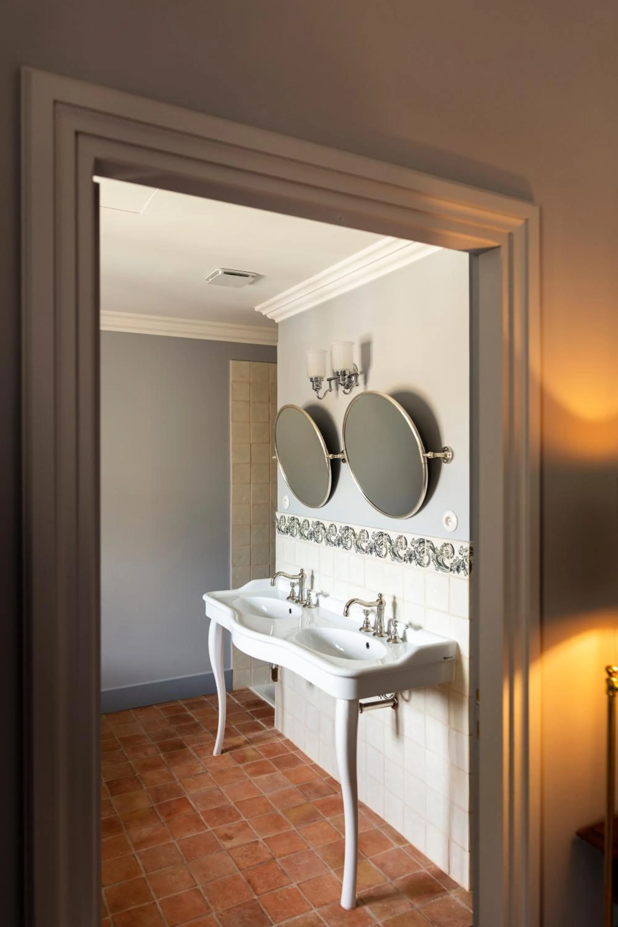 Bathroom in Château de Collias