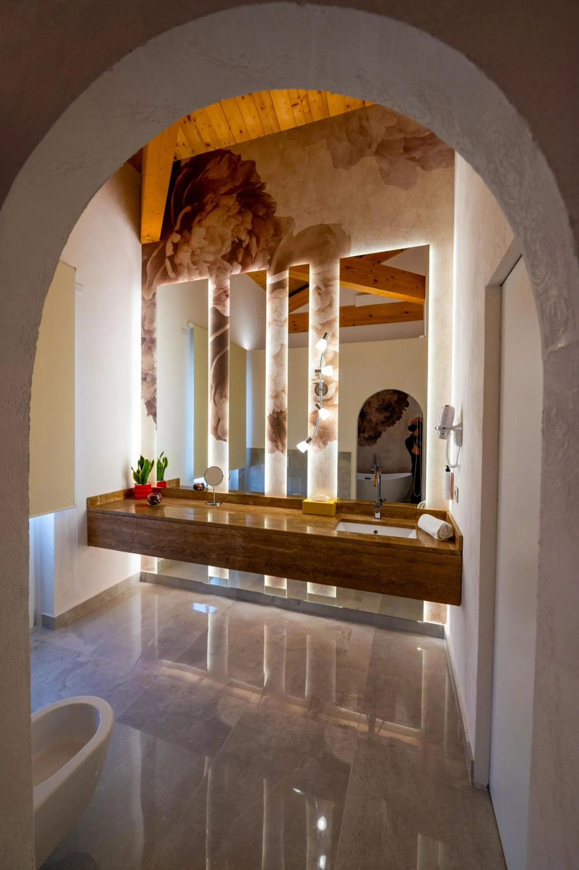 La Divina - free parking -