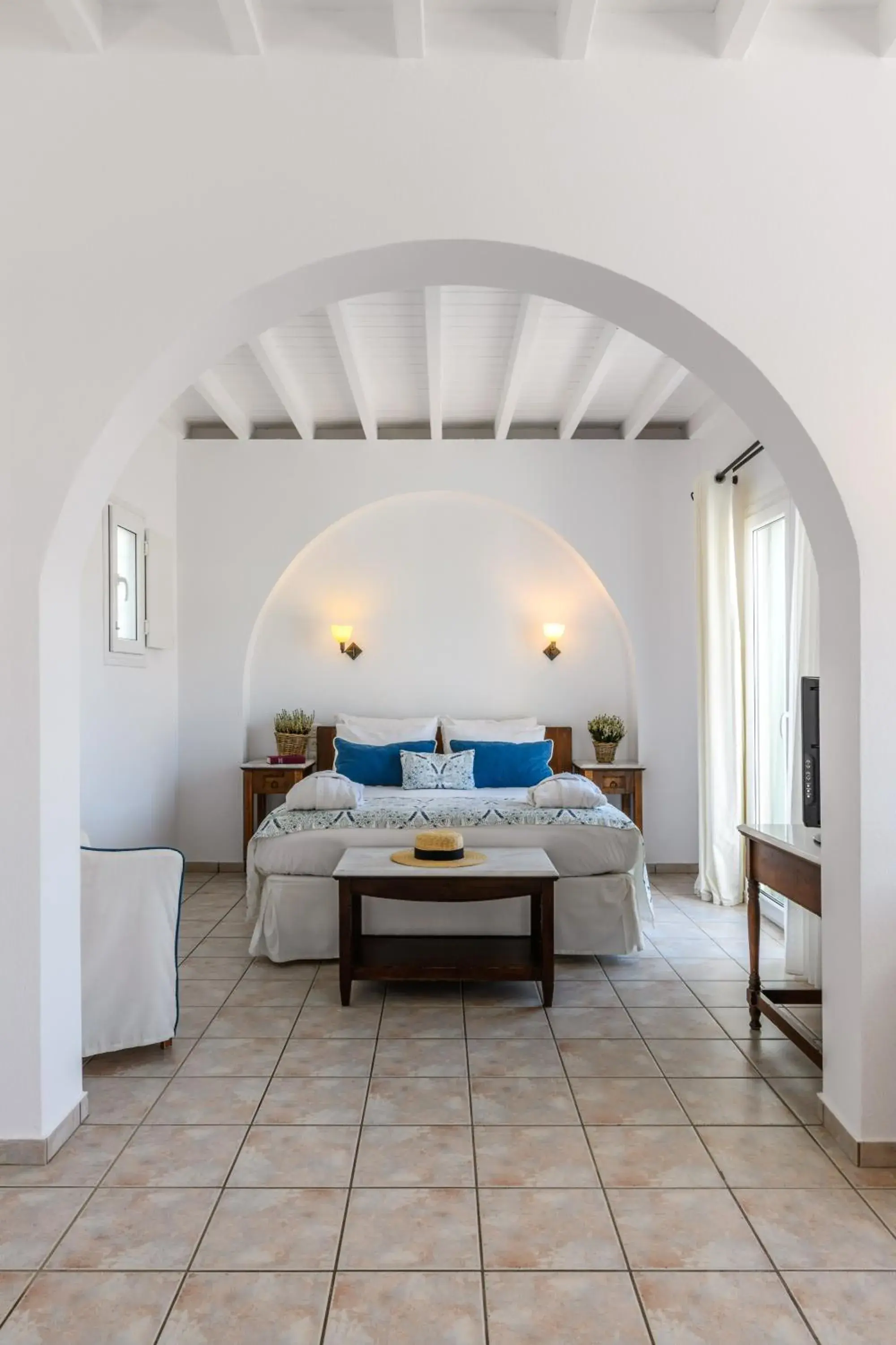 Bed in Pelican Bay Hotel Bed in Pelican Bay Hotel