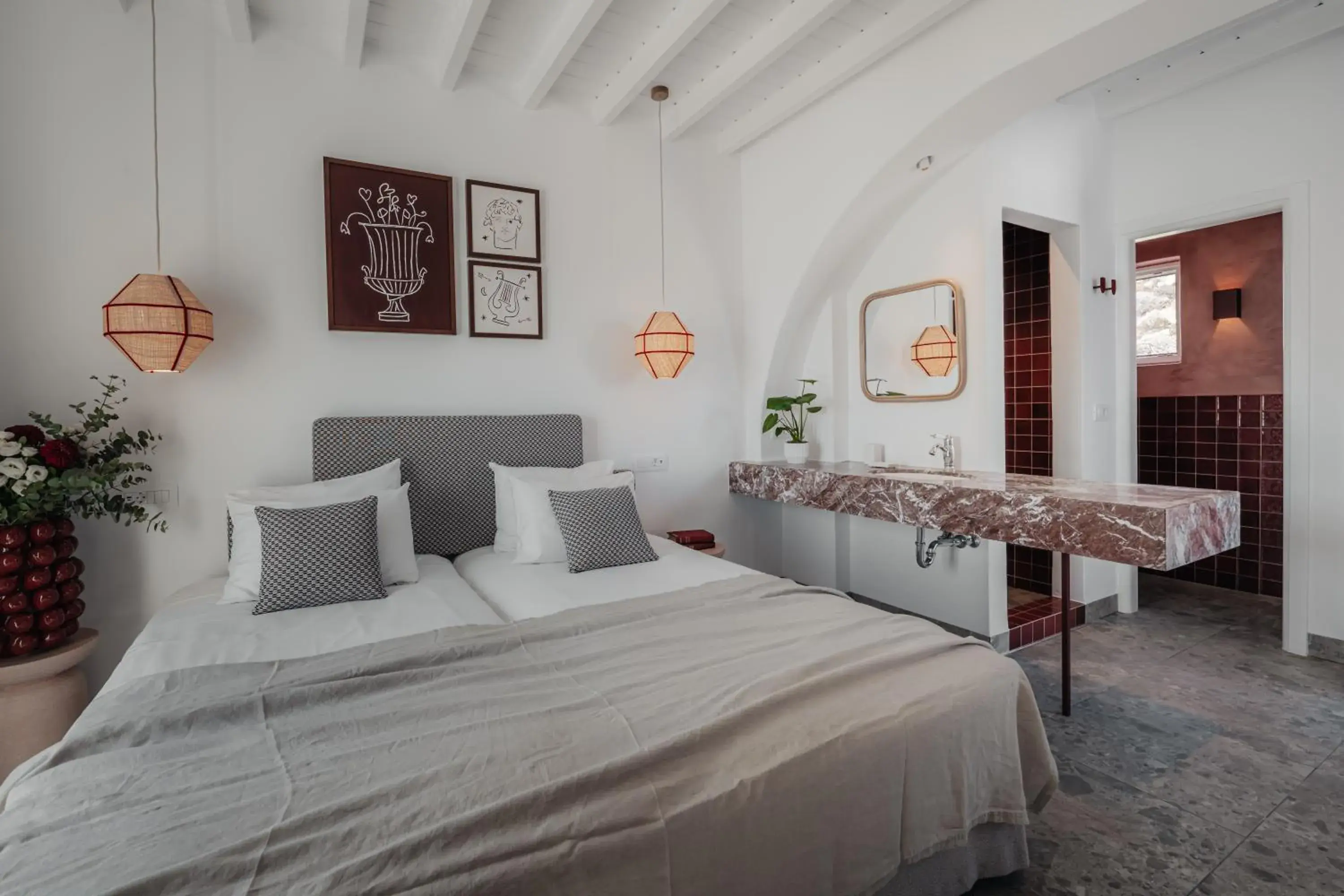 Bed in Pelican Bay Hotel Bed in Pelican Bay Hotel