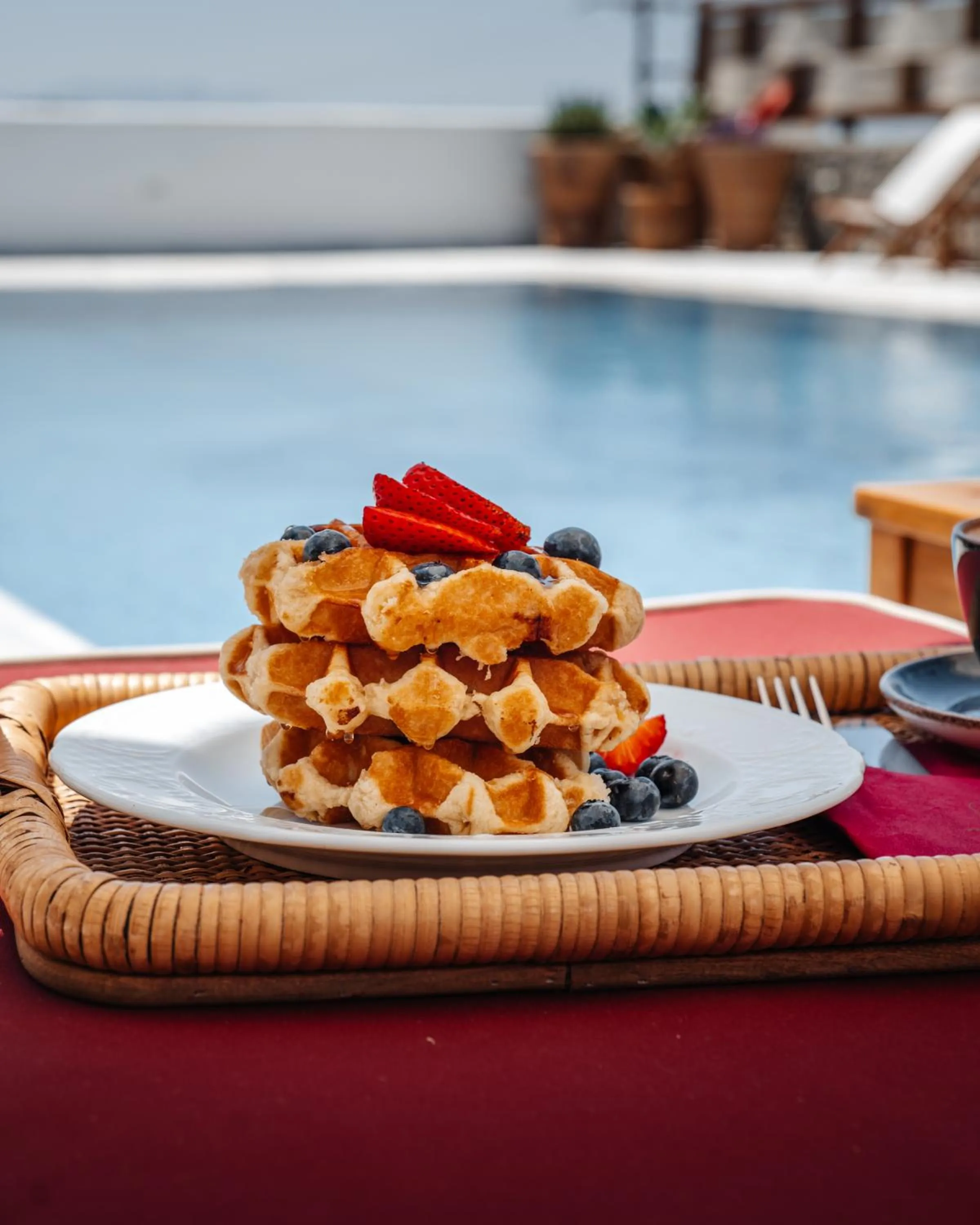 Restaurant/places to eat in Pelican Bay Hotel