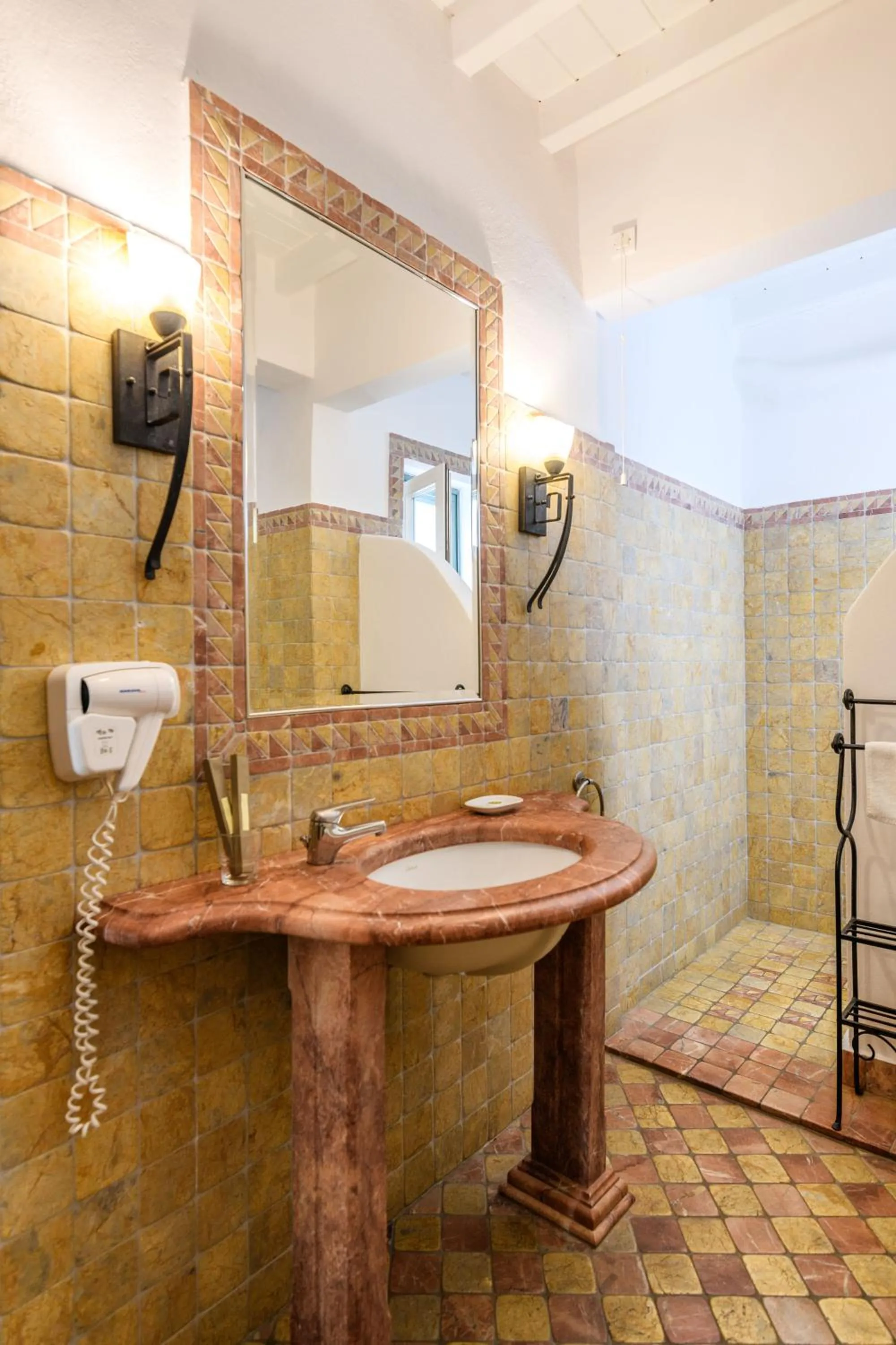 Shower in Pelican Bay Hotel