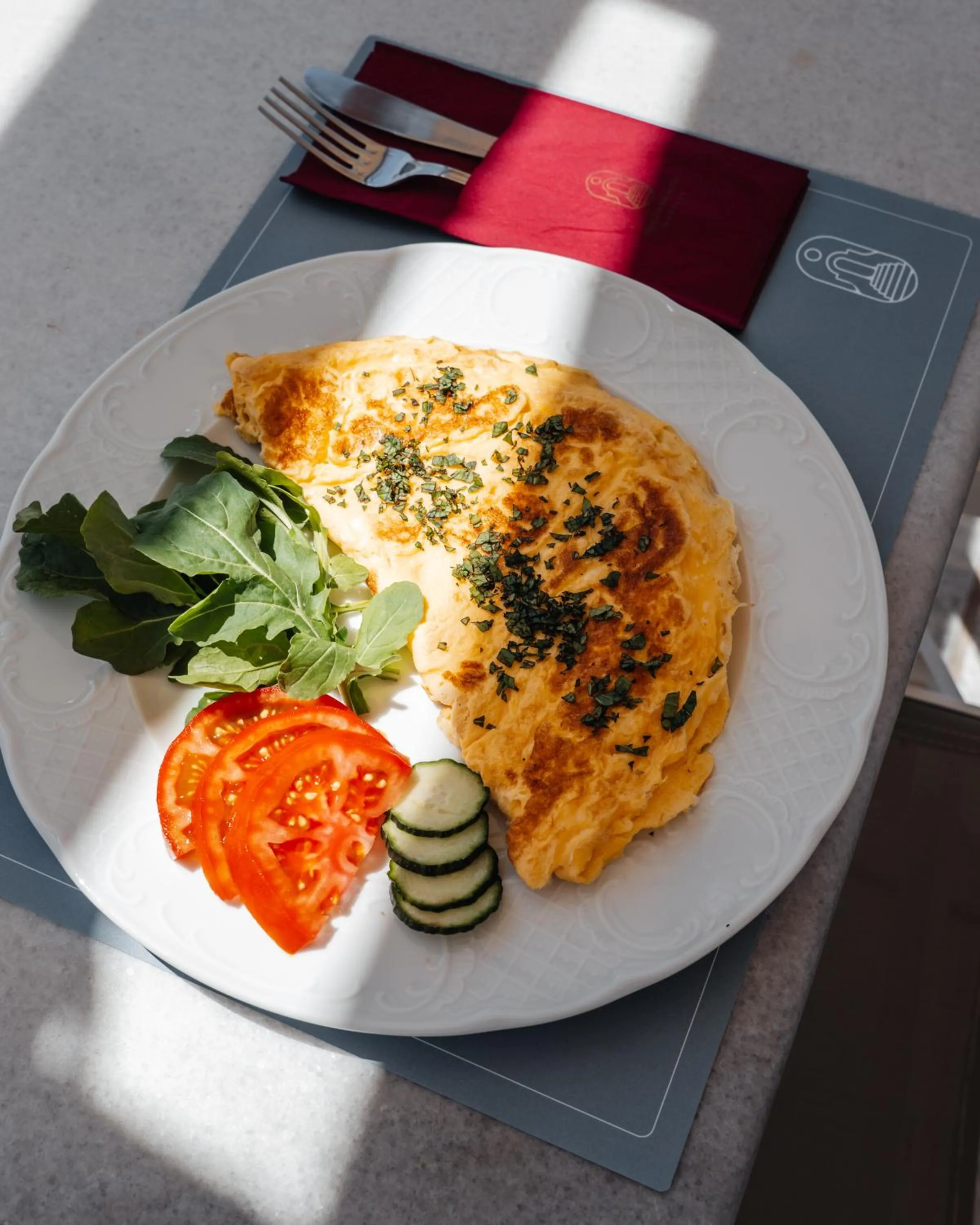 Restaurant/places to eat in Pelican Bay Hotel