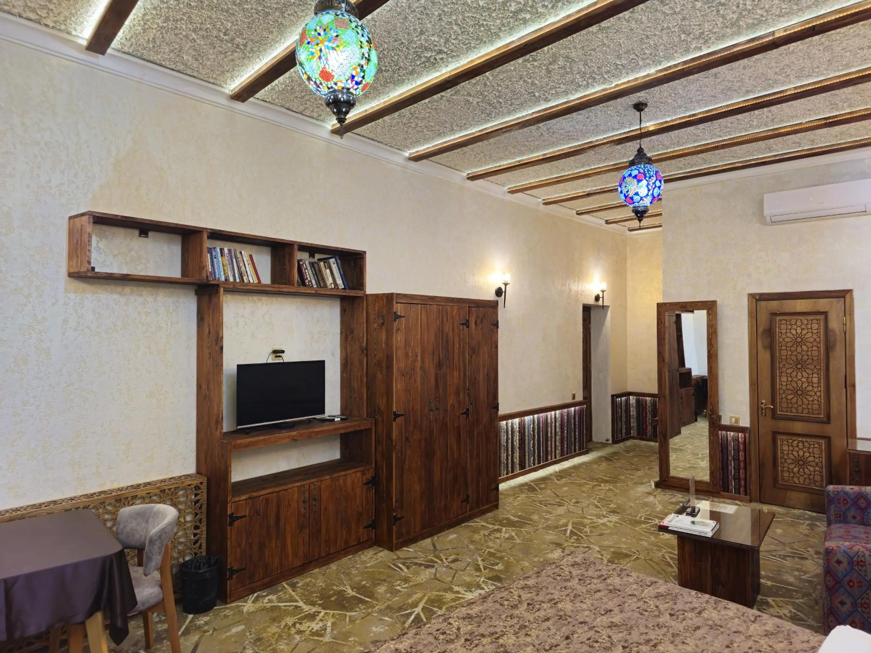 Communal lounge/ TV room in Qiz Galasi Hotel Baku