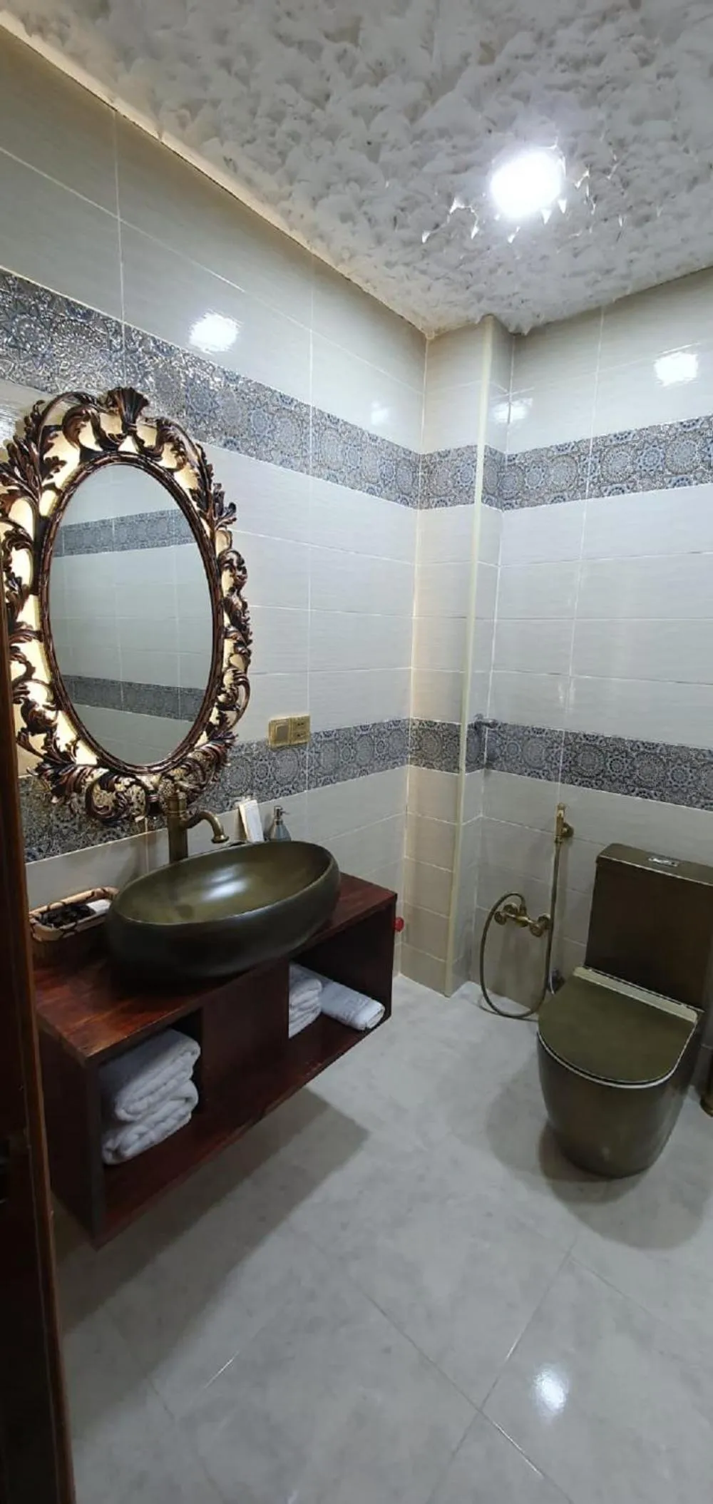 Shower in Qiz Galasi Hotel Baku