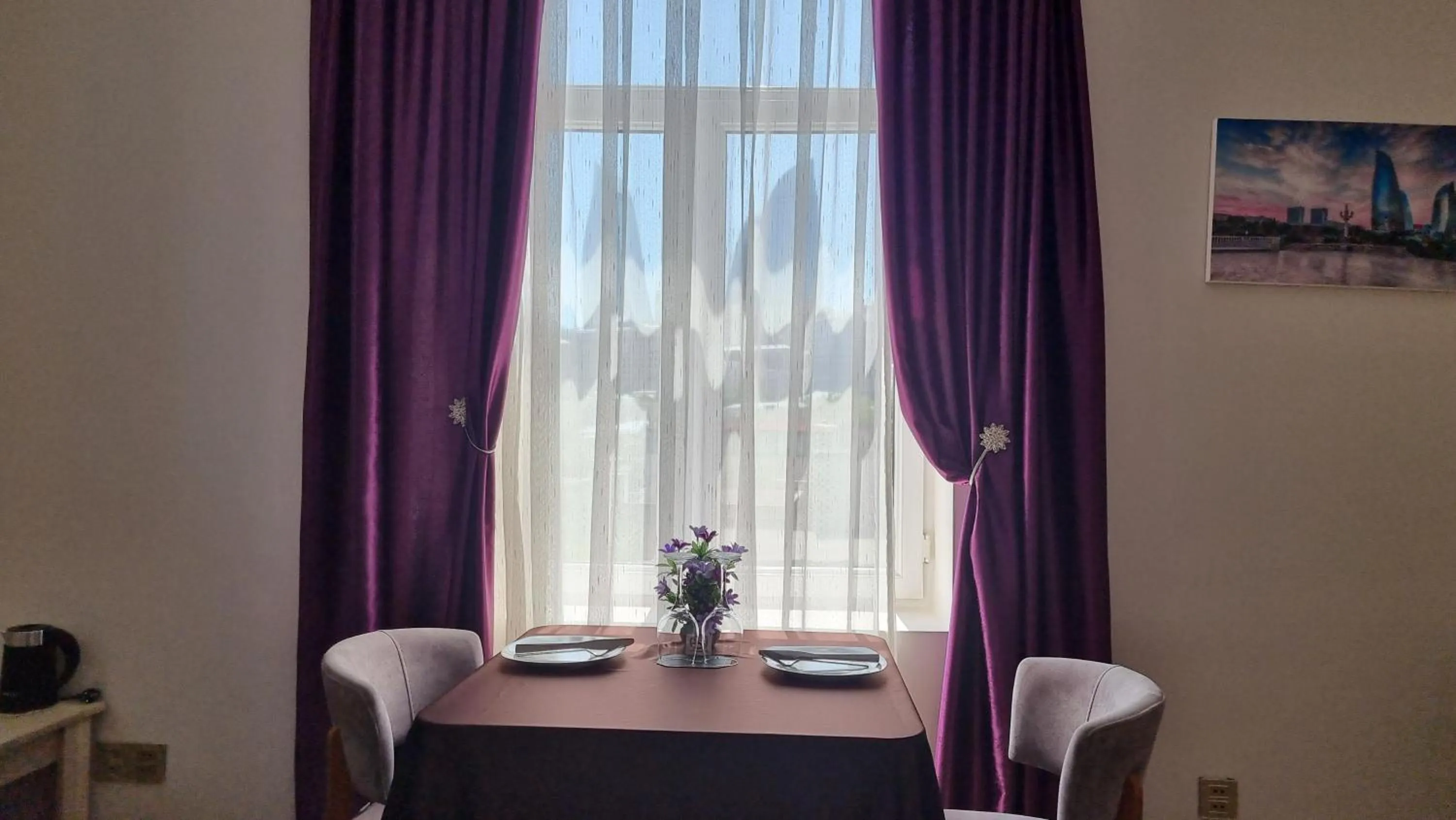 Dining area in Qiz Galasi Hotel Baku