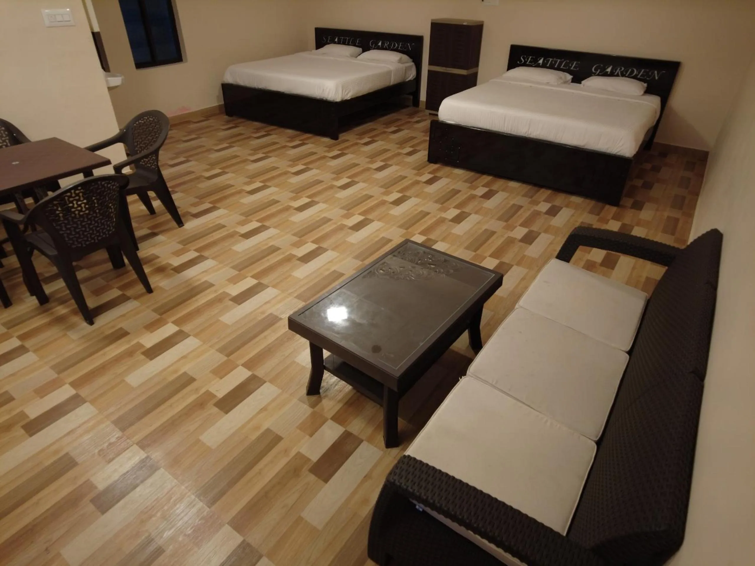 Seattle Garden Resort - KolliHills