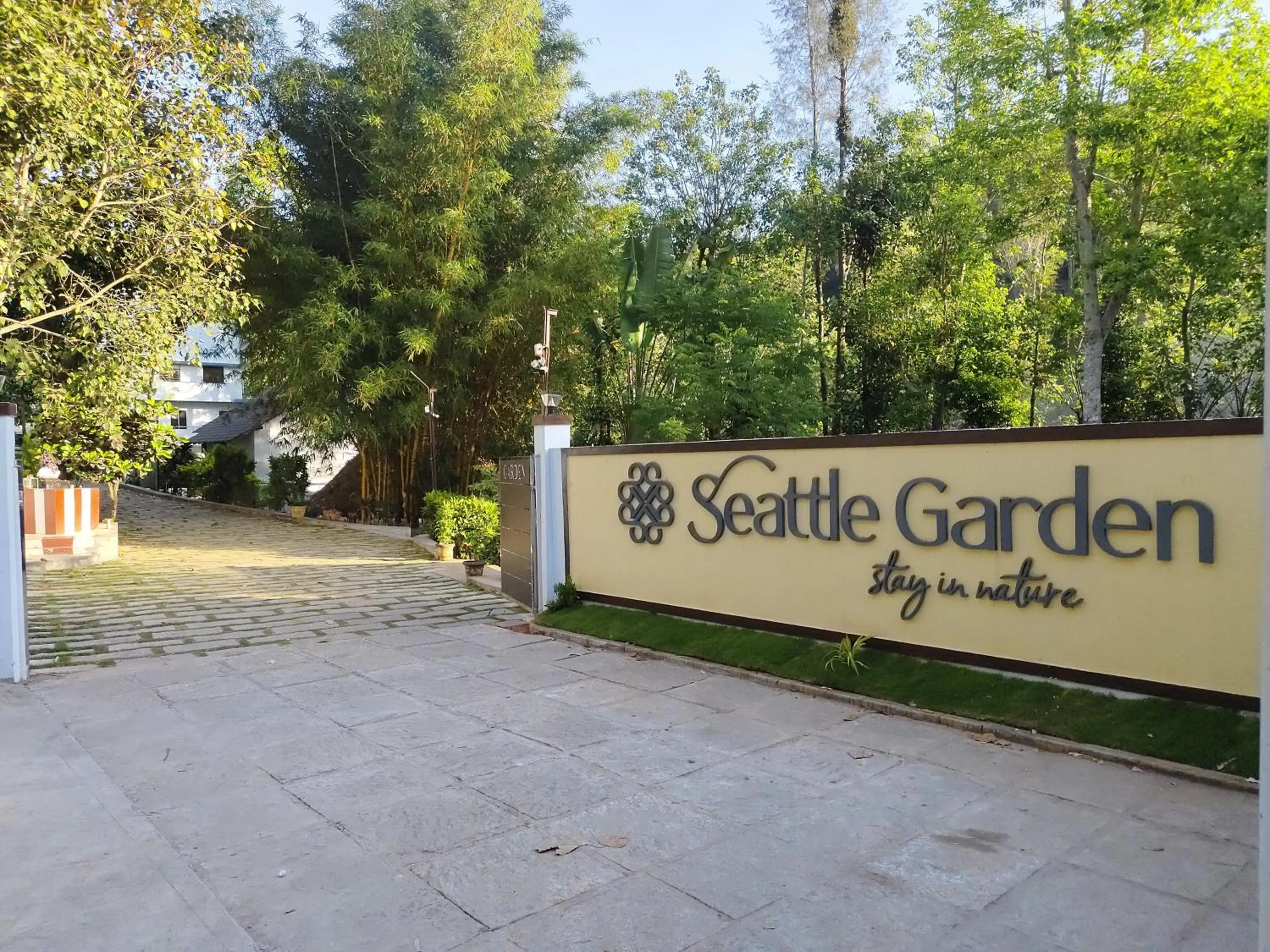 Facade/entrance in Seattle Garden Resort - KolliHills