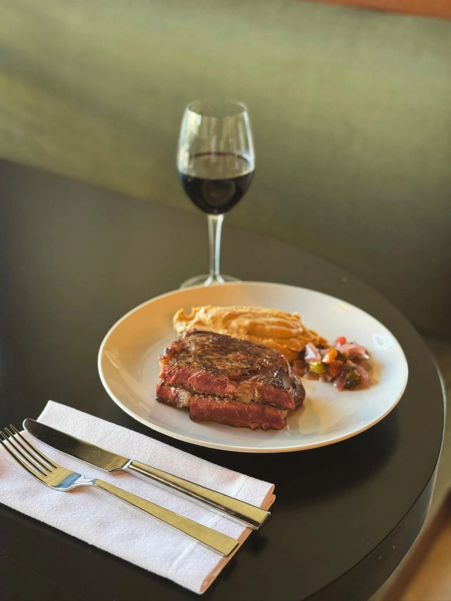 Restaurant/places to eat in Almarena Puerto Retiro Affiliated by Melia