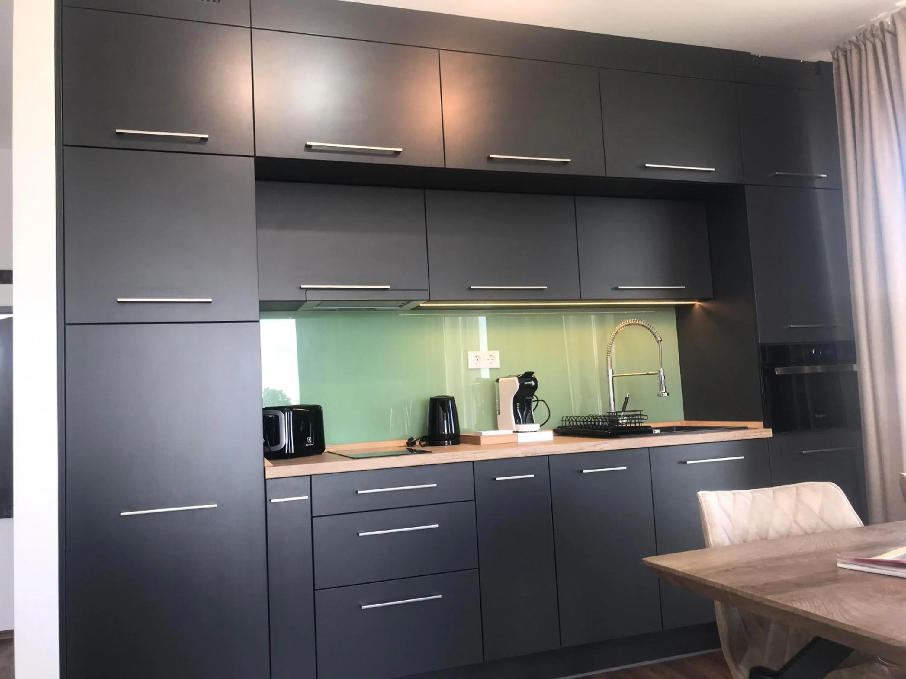 LakeView Apartment 305 Beachfront