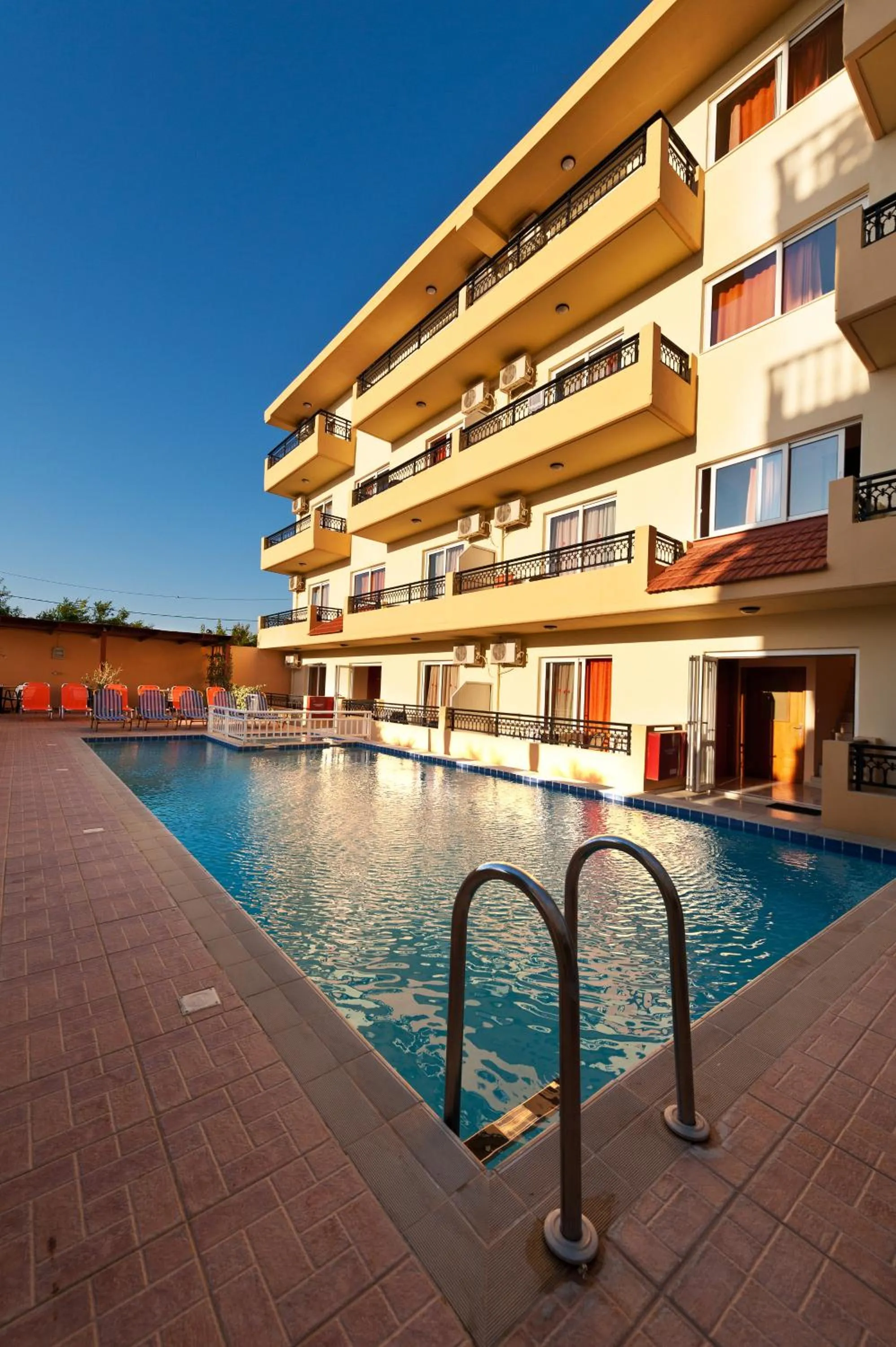Swimming pool in Alea Hotel Apartments