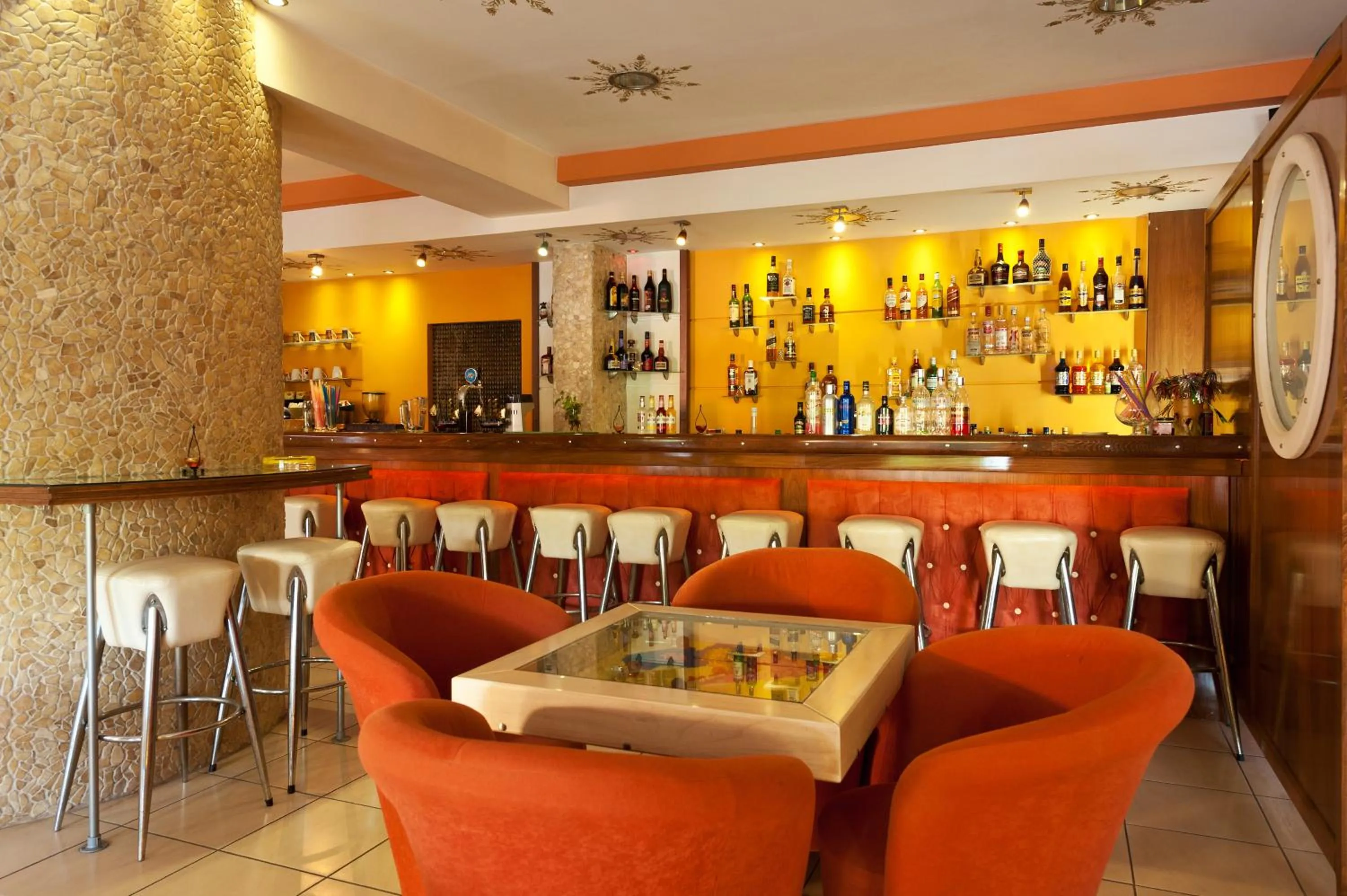 Lounge or bar in Alea Hotel Apartments
