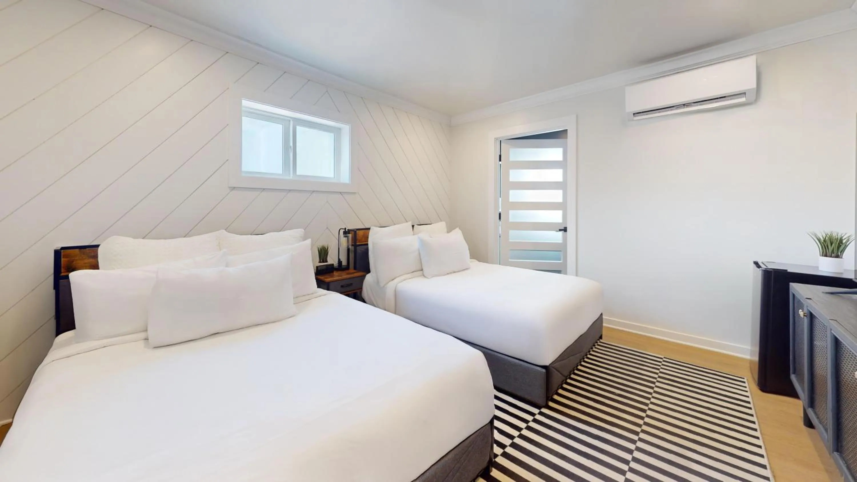 Bed in The Surf Club