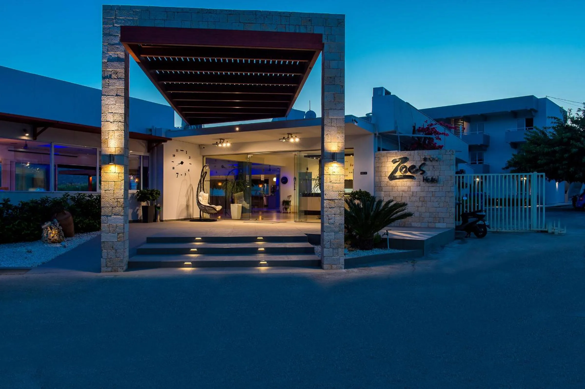 Facade/entrance in Zoes Hotel & Suites