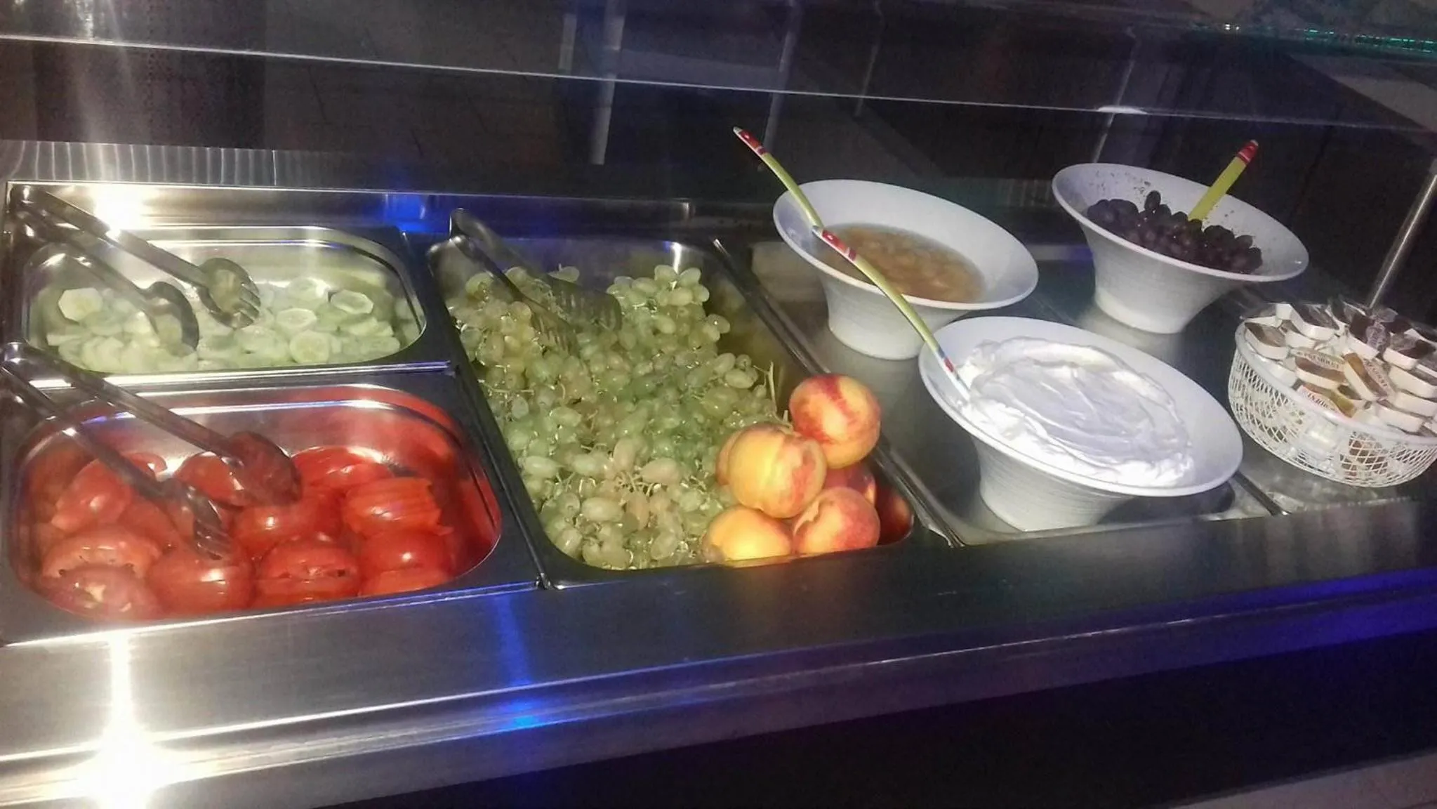 Breakfast in Zoes Hotel & Suites