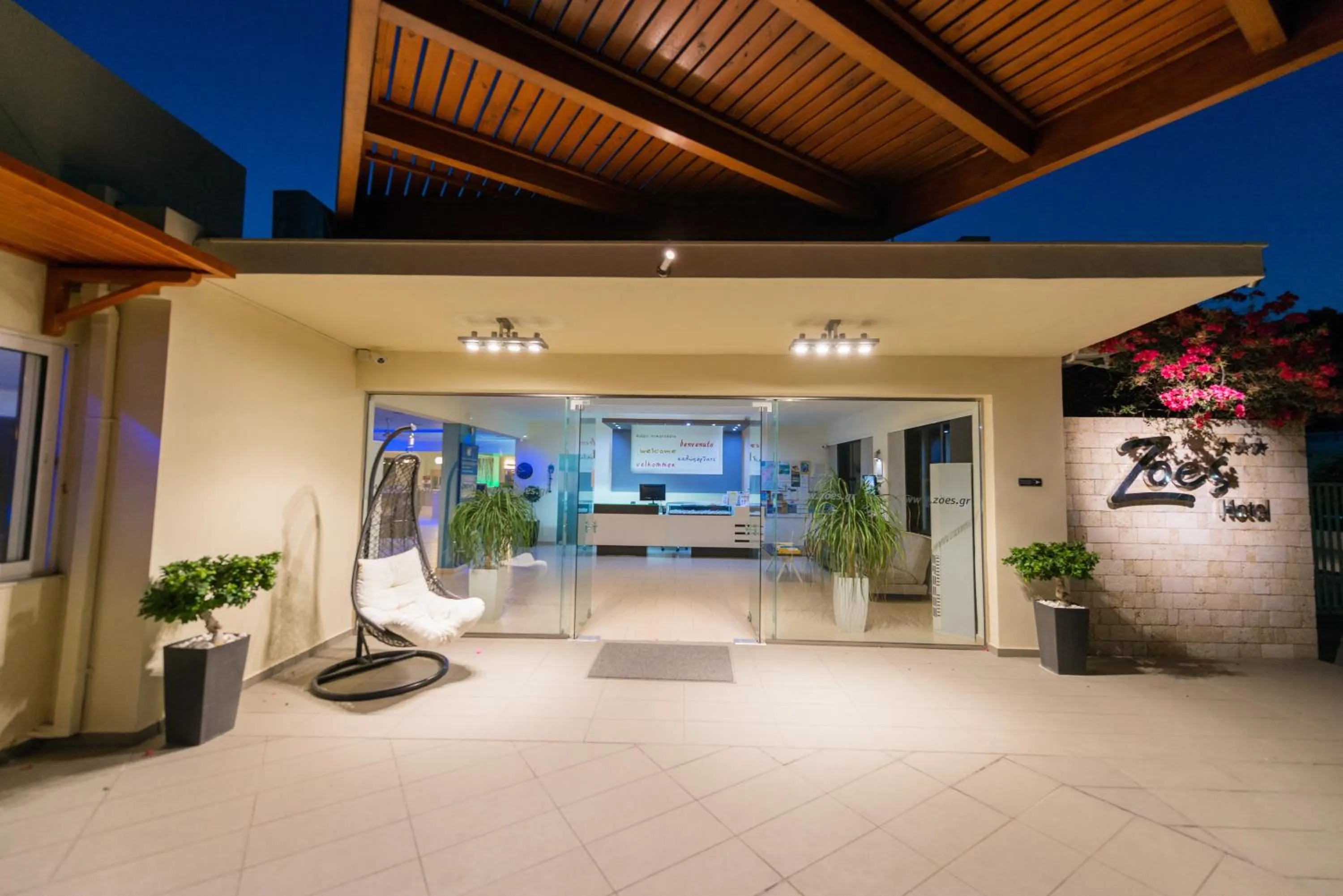 Lobby or reception in Zoes Hotel & Suites