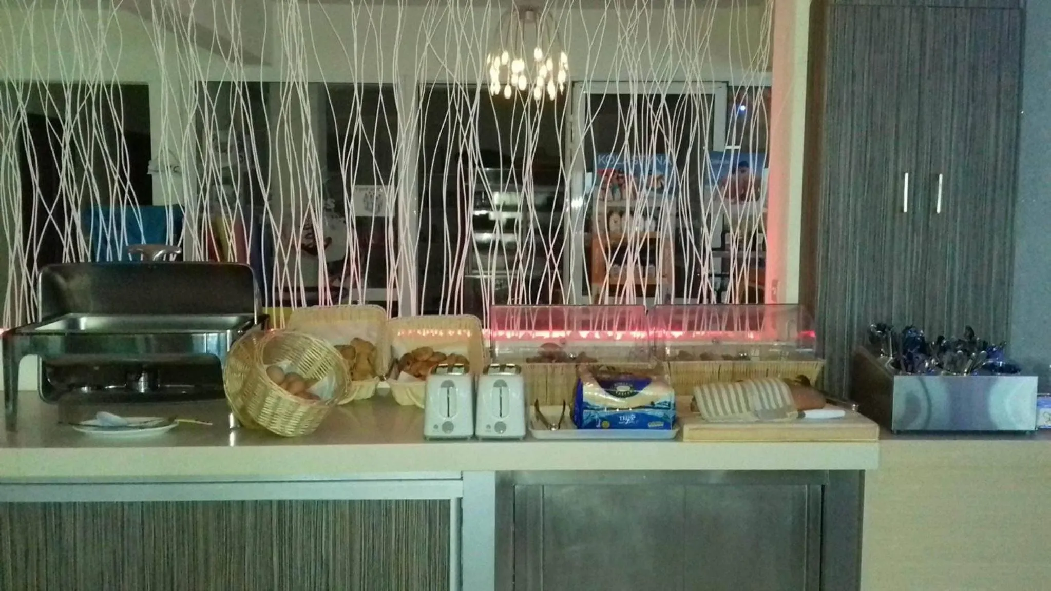 Breakfast in Zoes Hotel & Suites