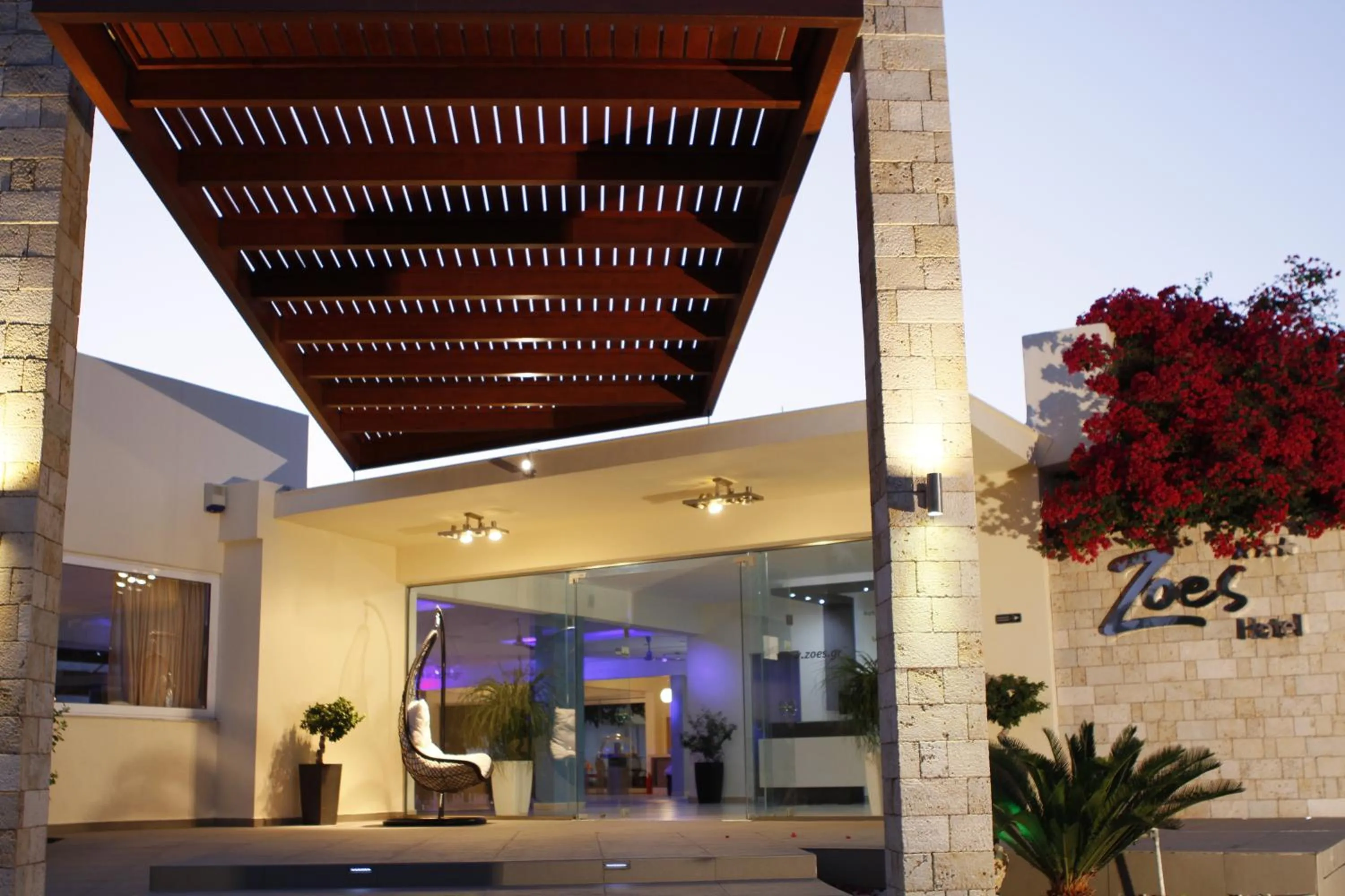 Facade/entrance in Zoes Hotel & Suites