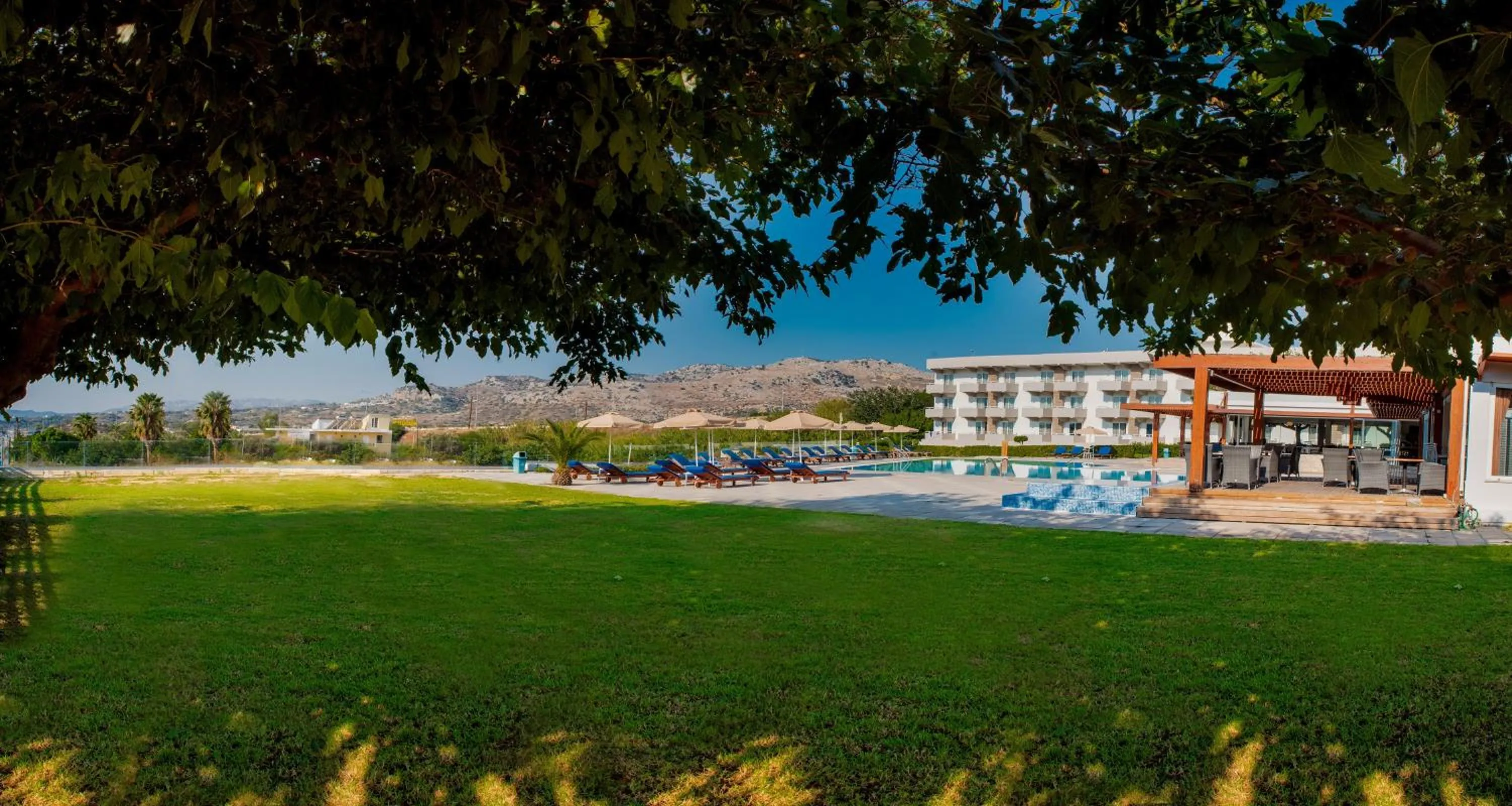 Property building in Zoes Hotel & Suites