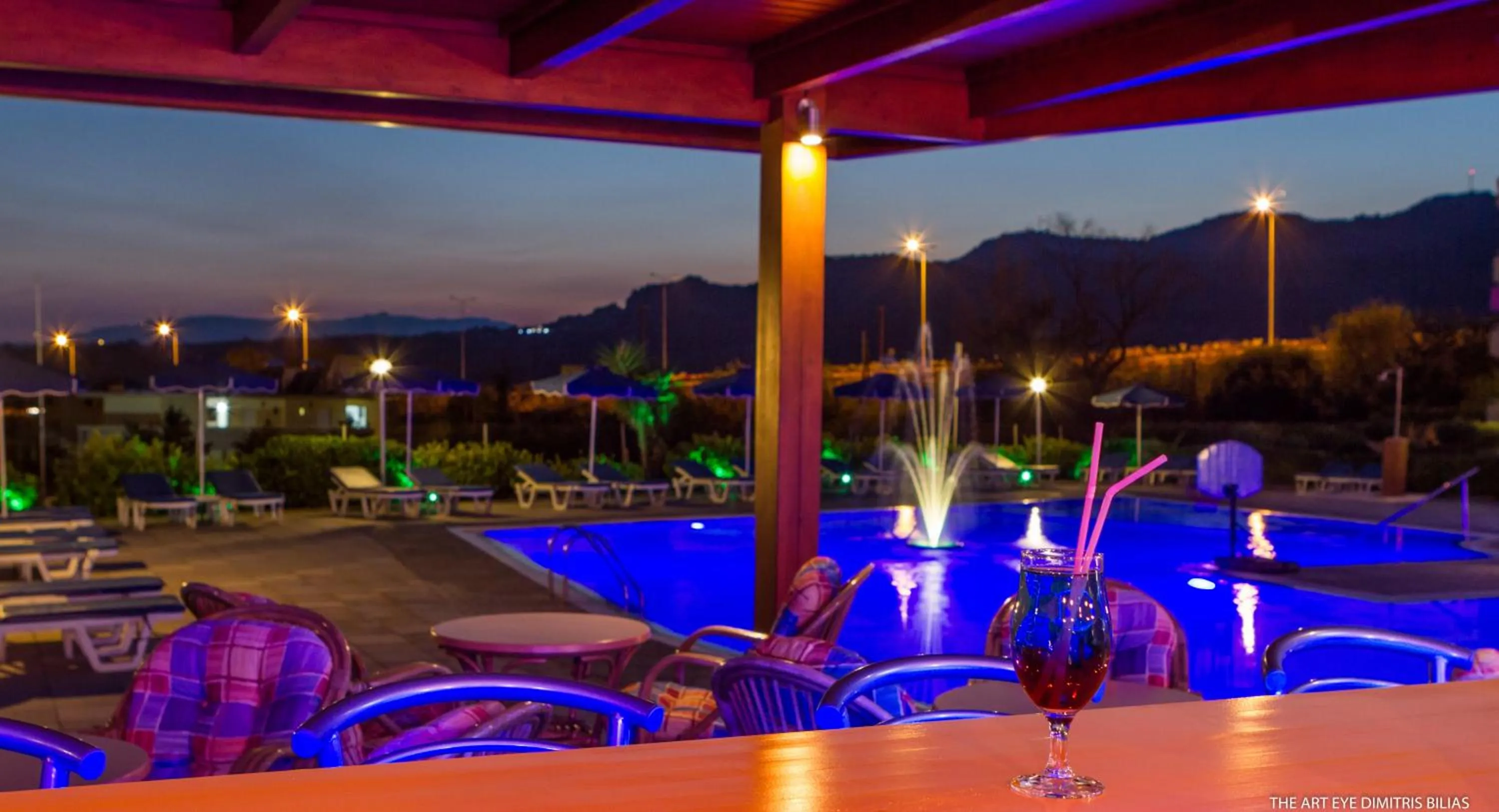 Lounge or bar in Zoes Hotel & Suites