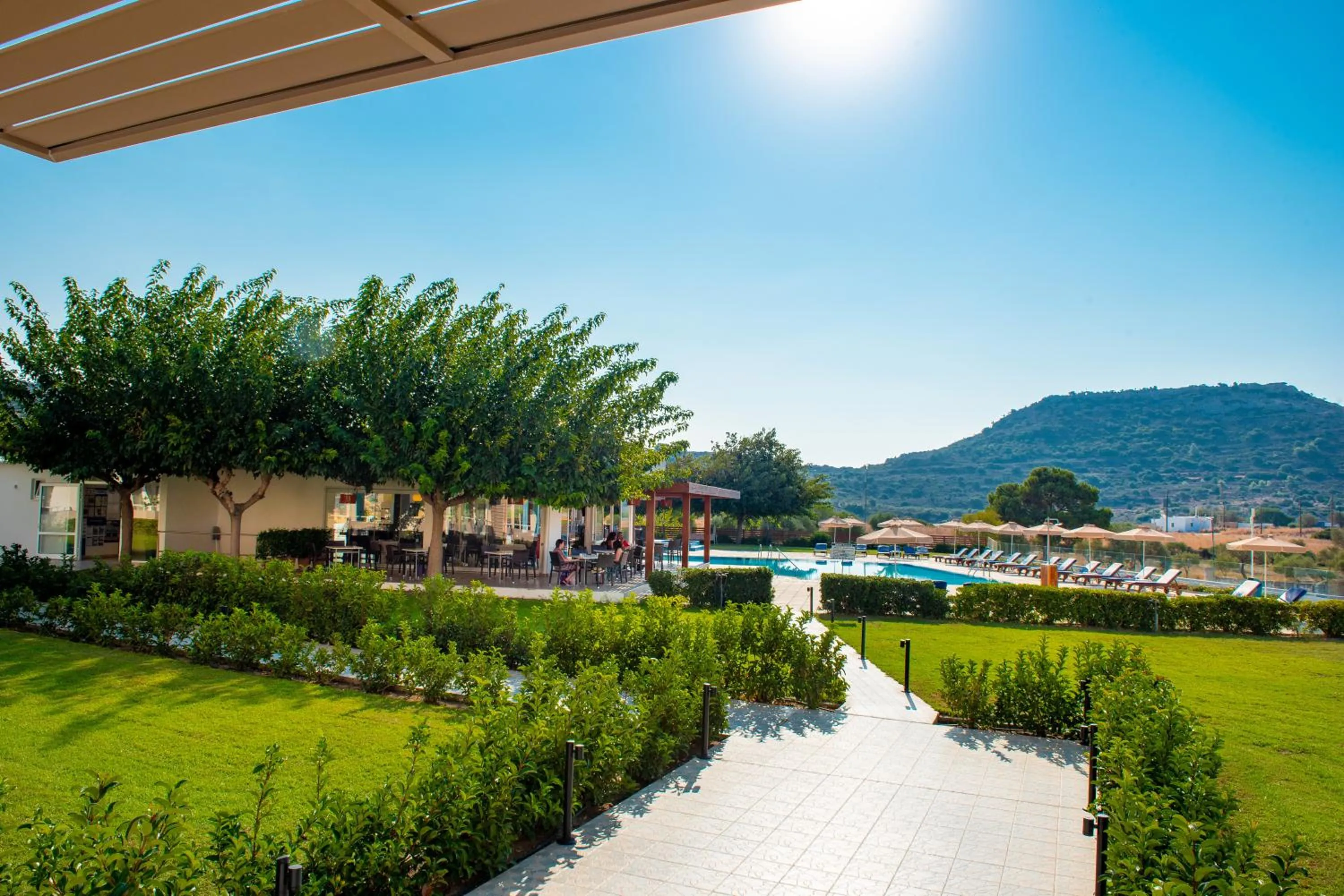 Garden in Zoes Hotel & Suites