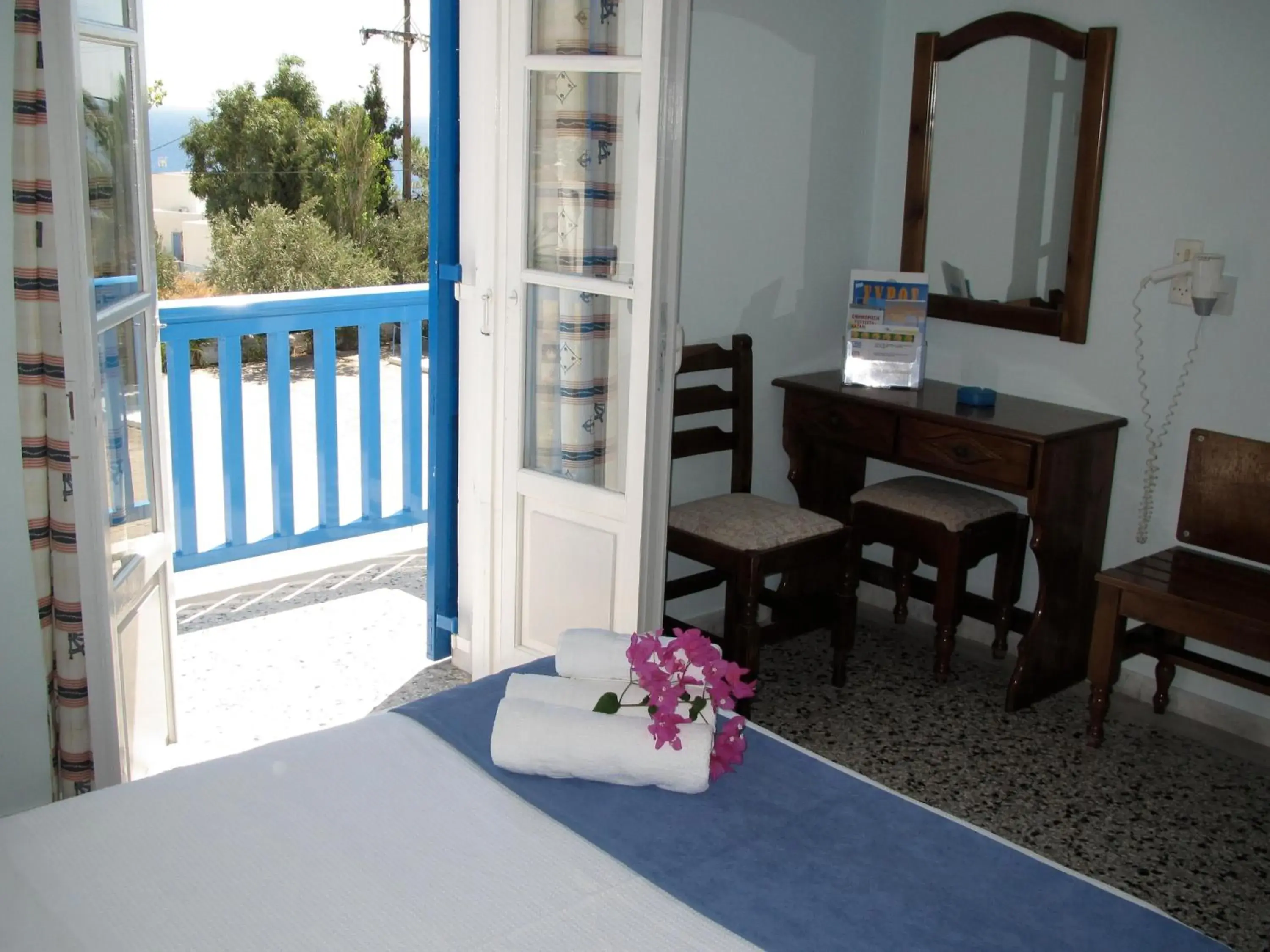 Single Room in Hotel Alkyon Single Room in Hotel Alkyon