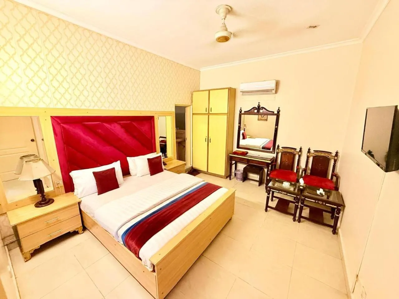 Bed in New Pakeeza Hotel