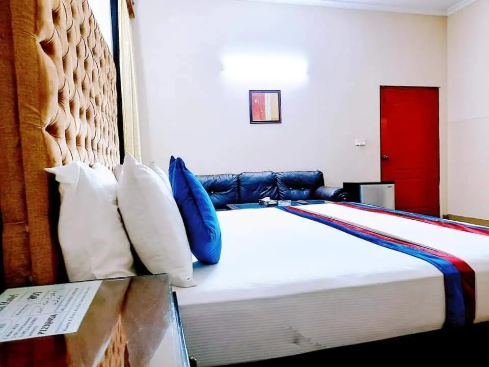 Bed in New Pakeeza Hotel