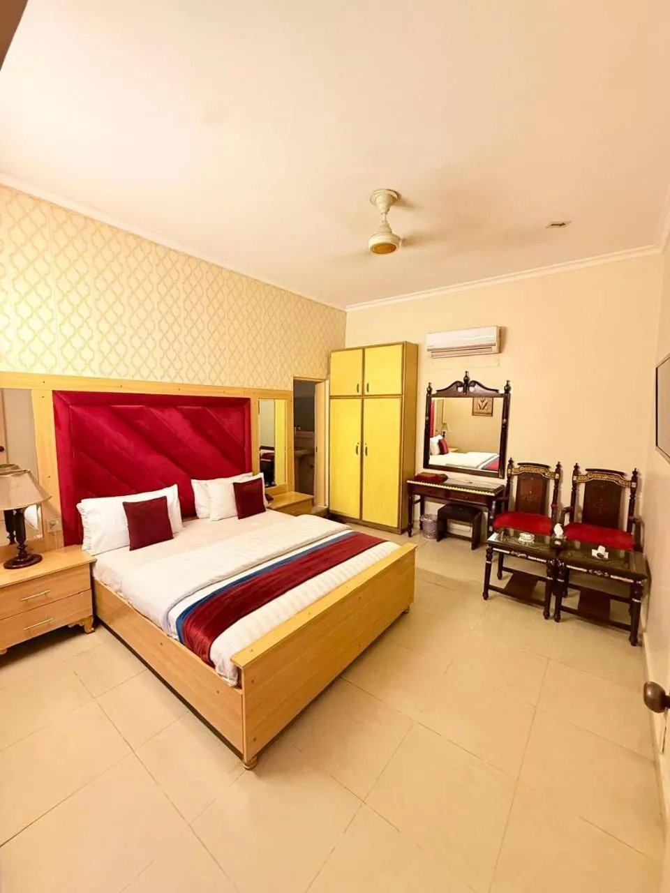 Bed in New Pakeeza Hotel
