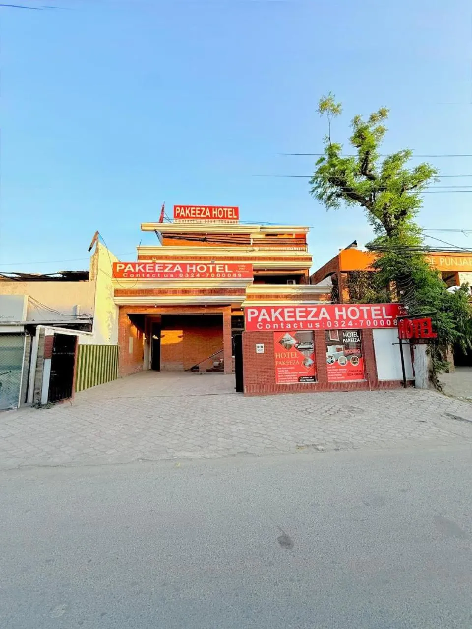 New Pakeeza Hotel