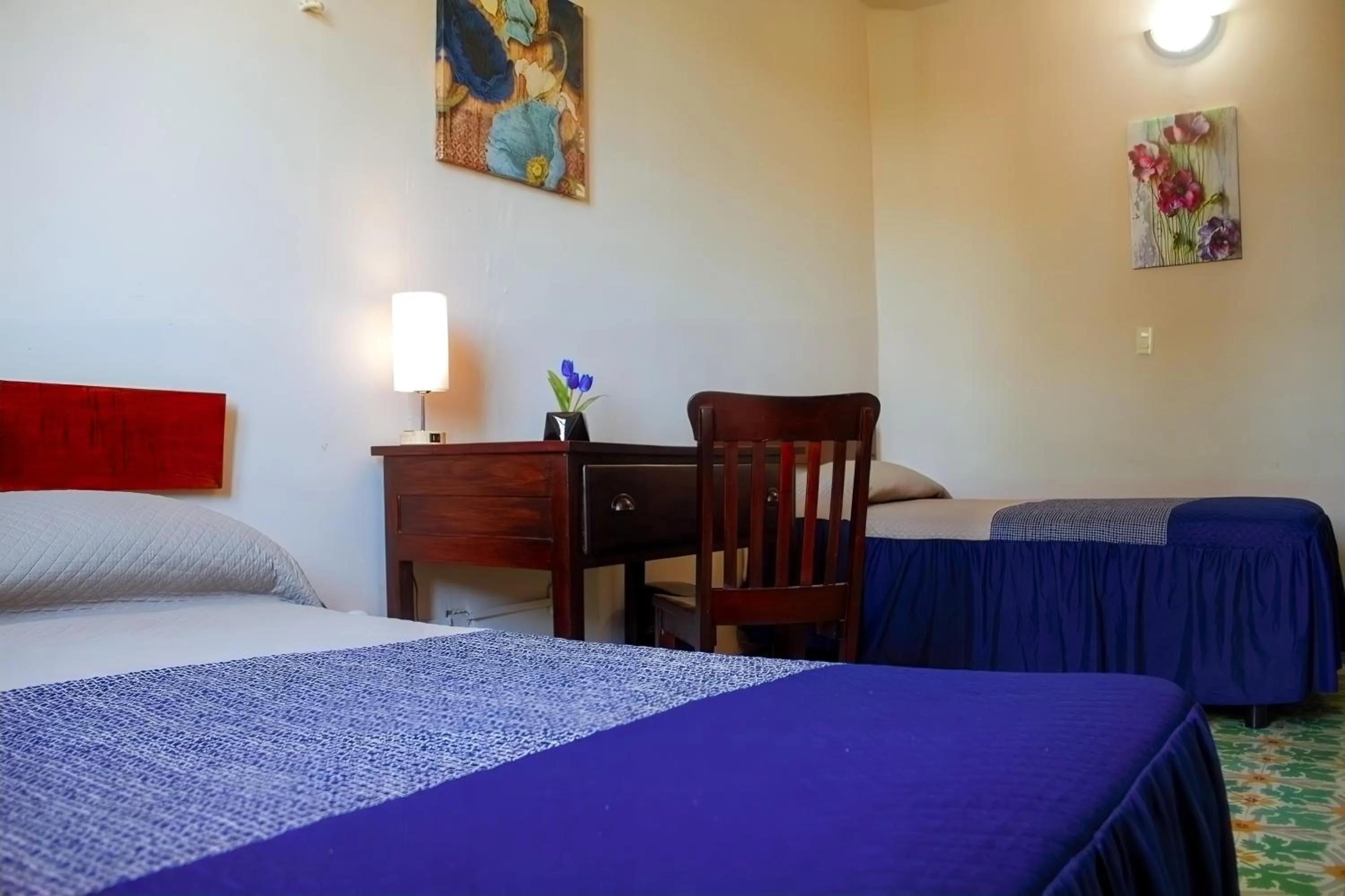 Photo of the whole room, Bed in Hotel Cortaza Galería